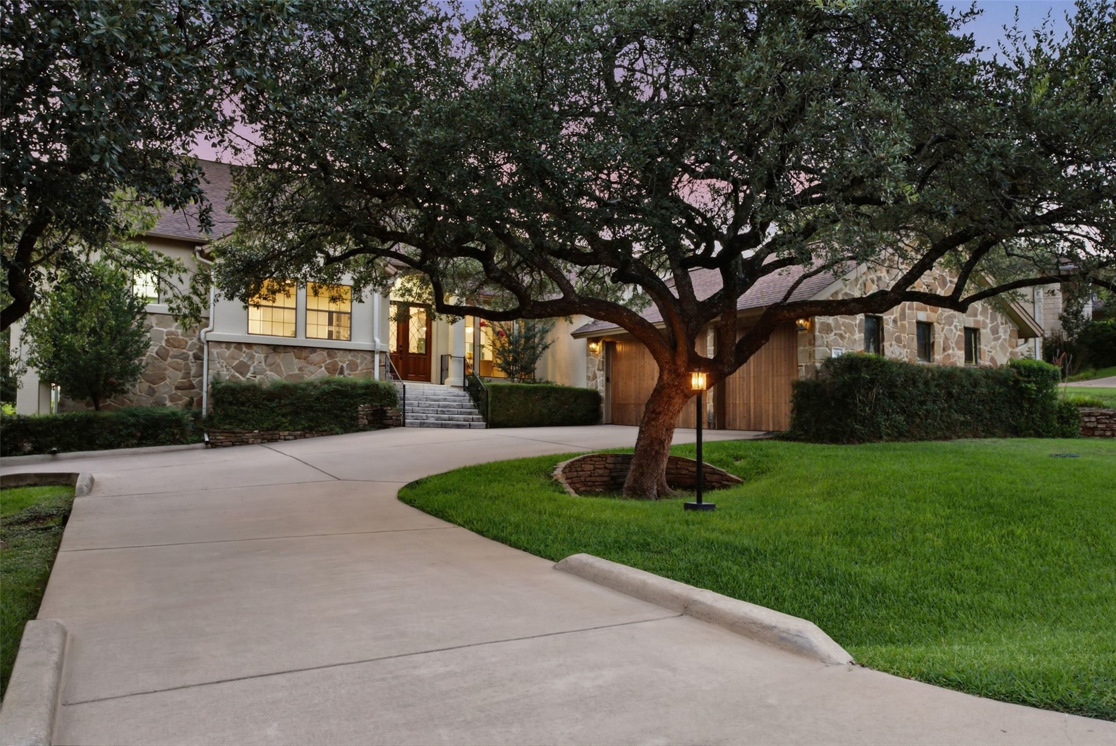 108 Crest View Dr — photo
