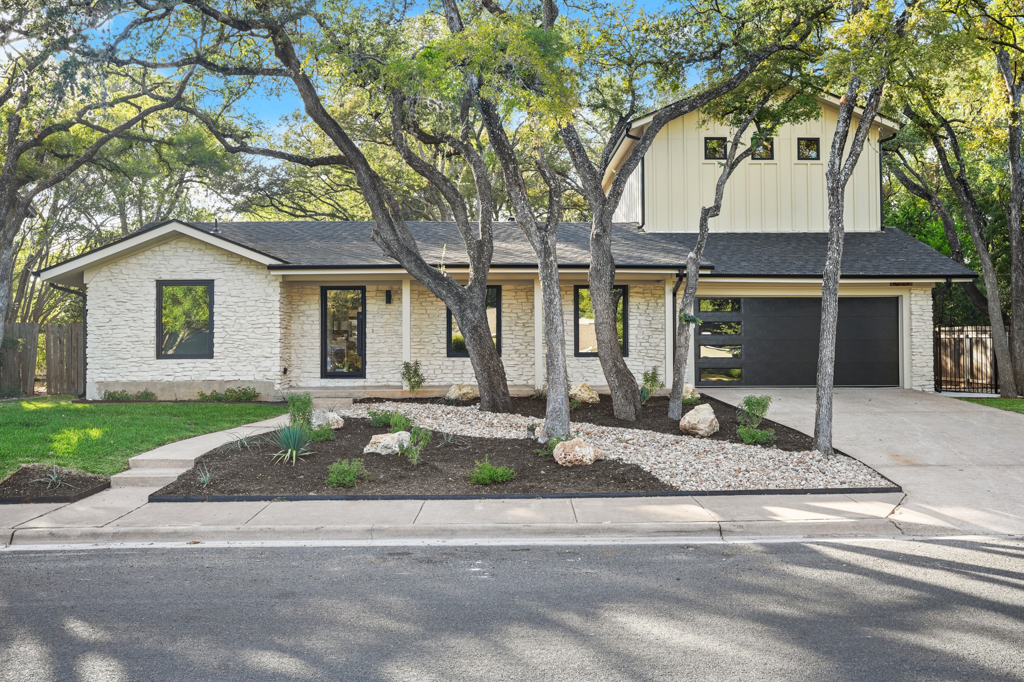 8100 Greenslope Dr — photo