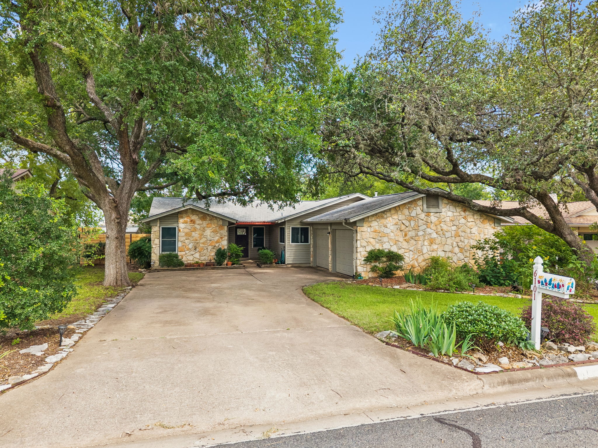 6101 Sun Vista Dr — photo
