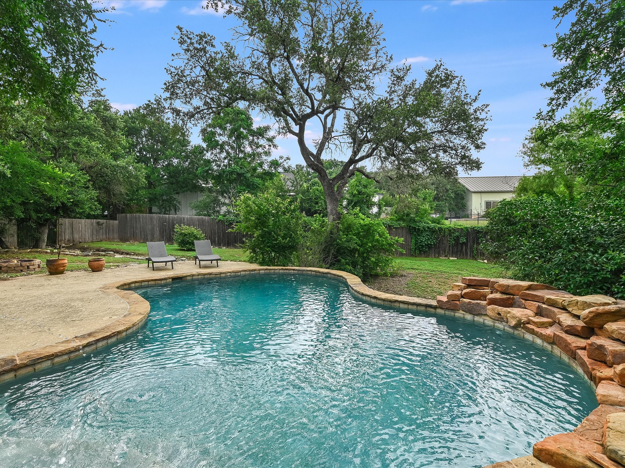 15214 Nightingale Ln — photo