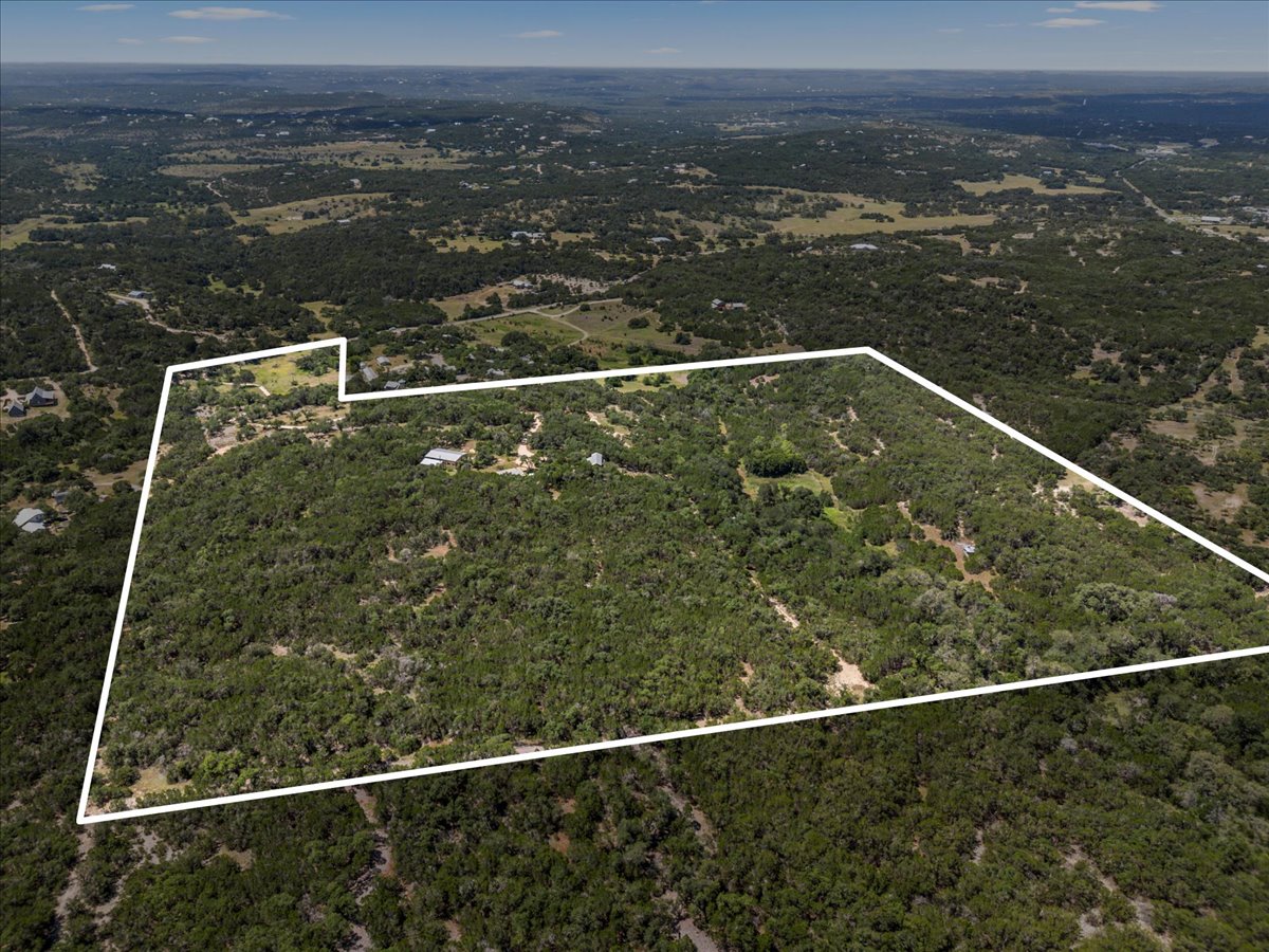 701 Old Oaks Ranch Rd — photo