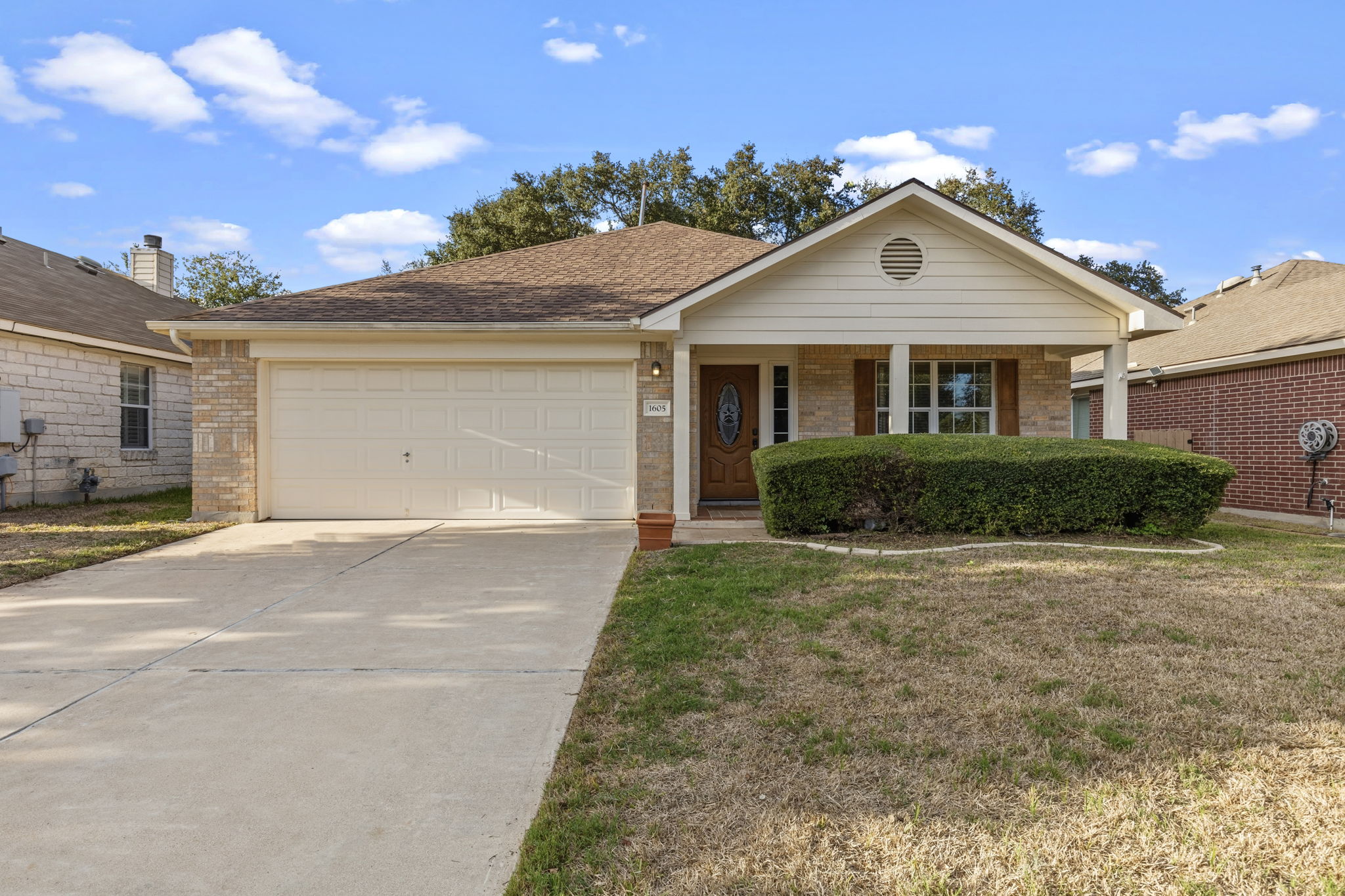 1605 Hawk Dr — photo
