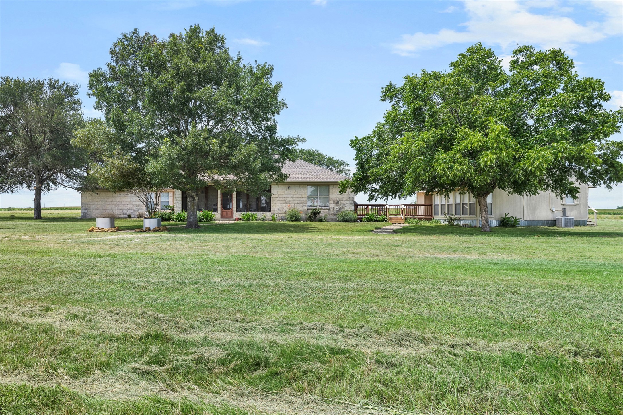 1542 County Road 451 — photo