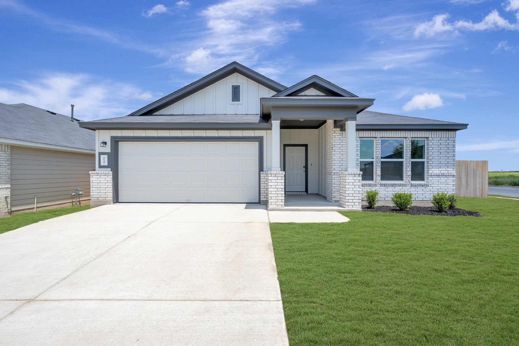 10116 Majestic Hawk Way — photo