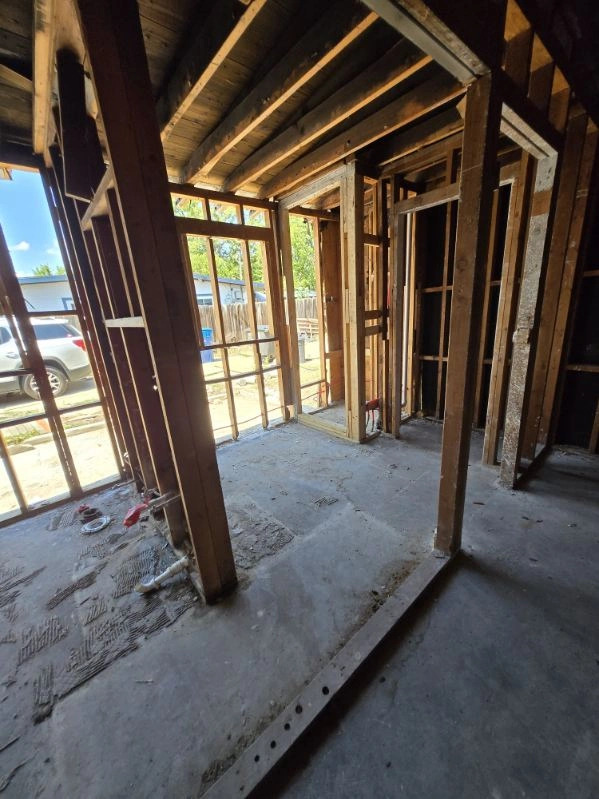 2427 Clara Ln — photo