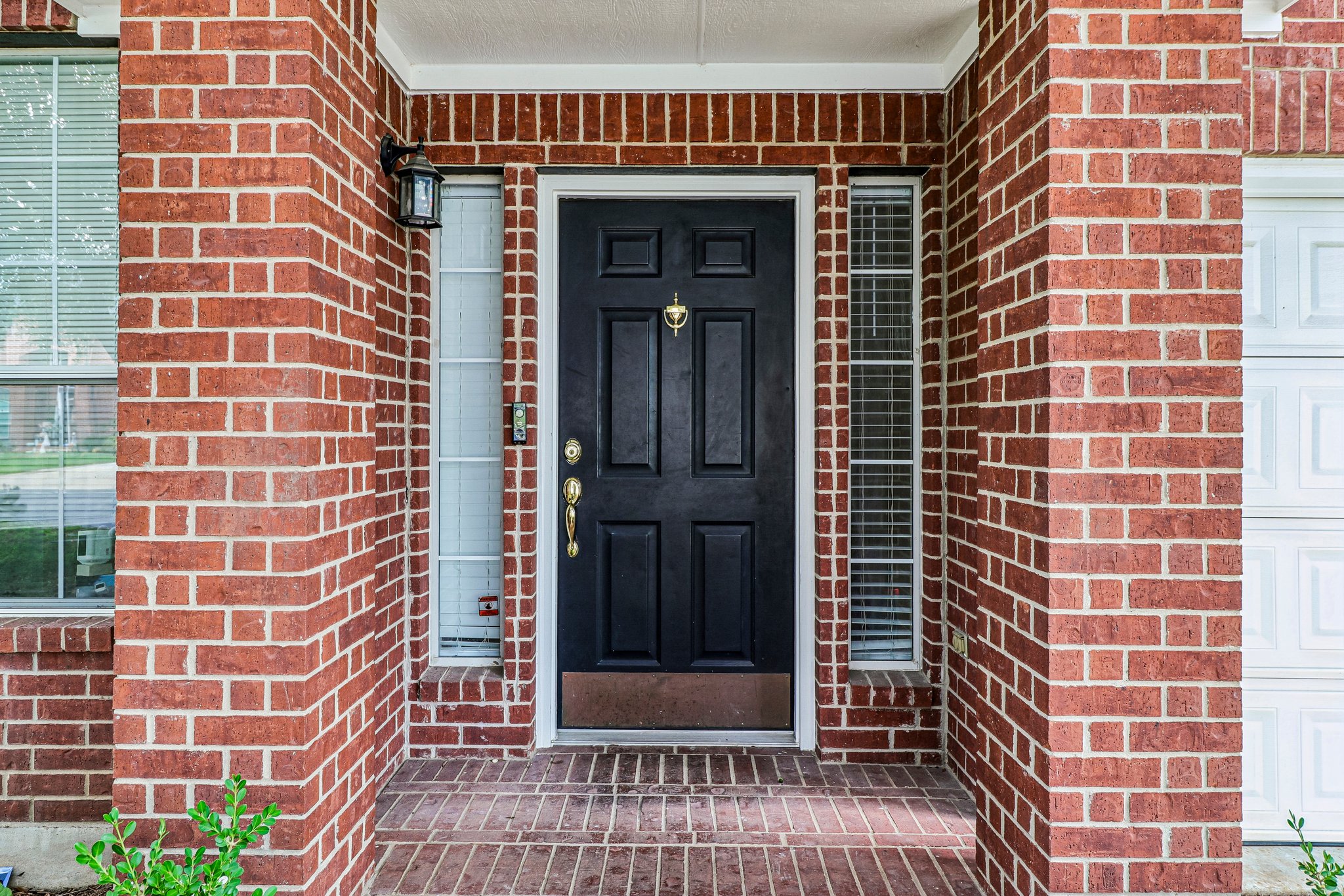 Home in Georgetown, TX 78626 — photo 2