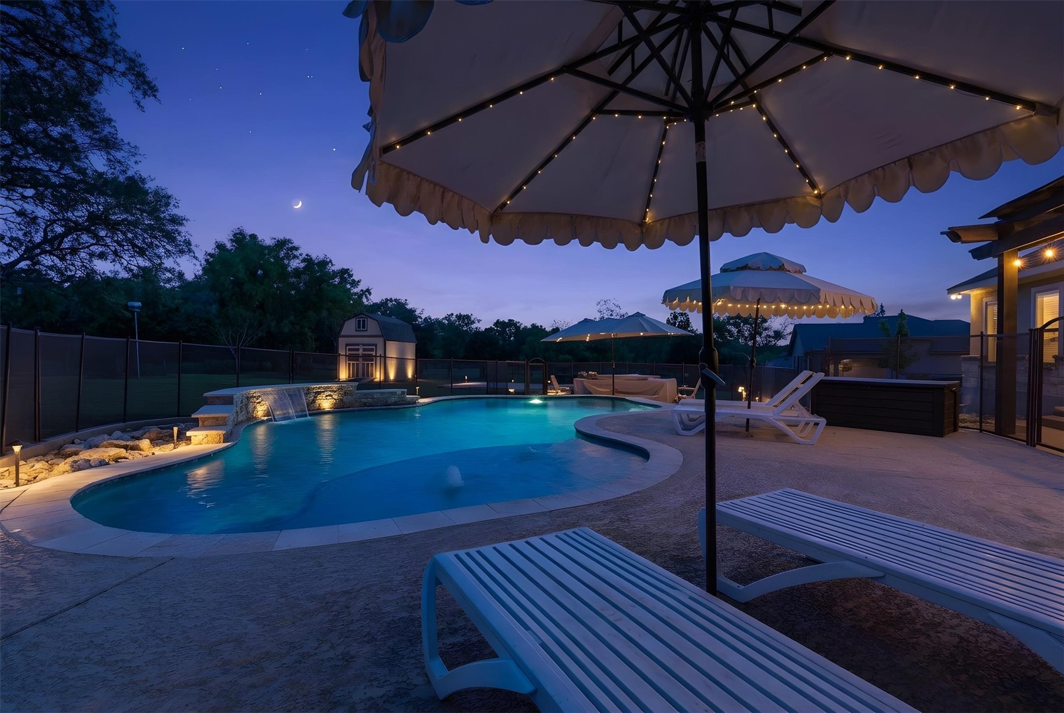 1106 Private Road 3702 — photo