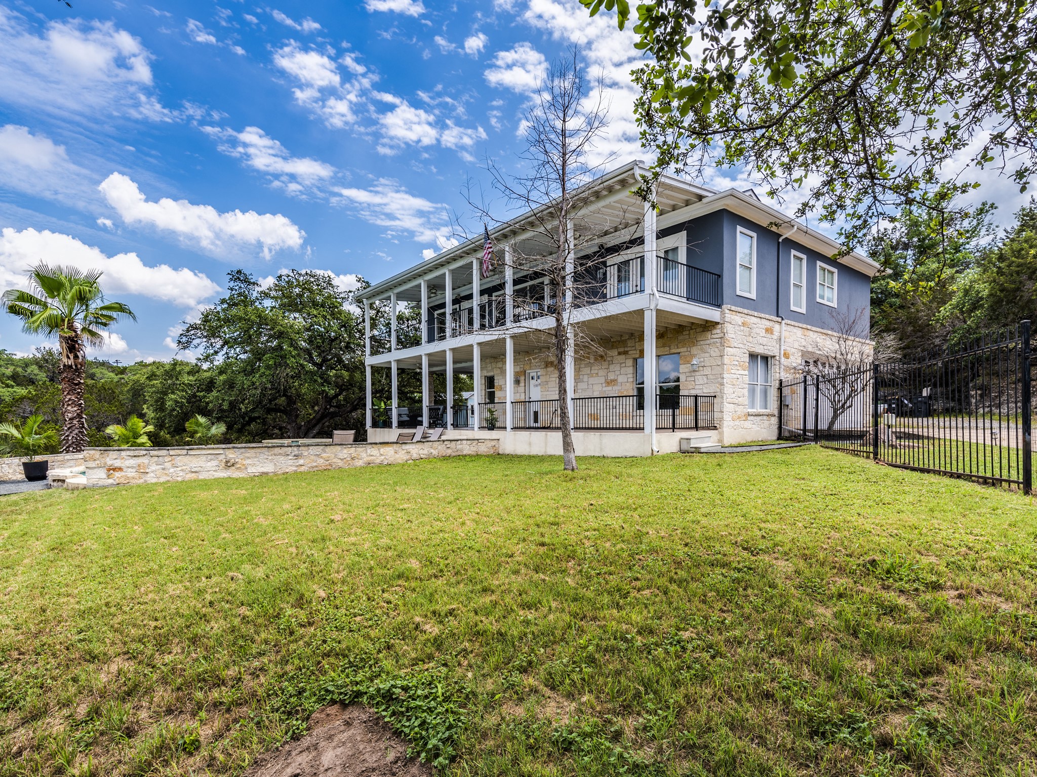 22401 Briarview Dr — photo