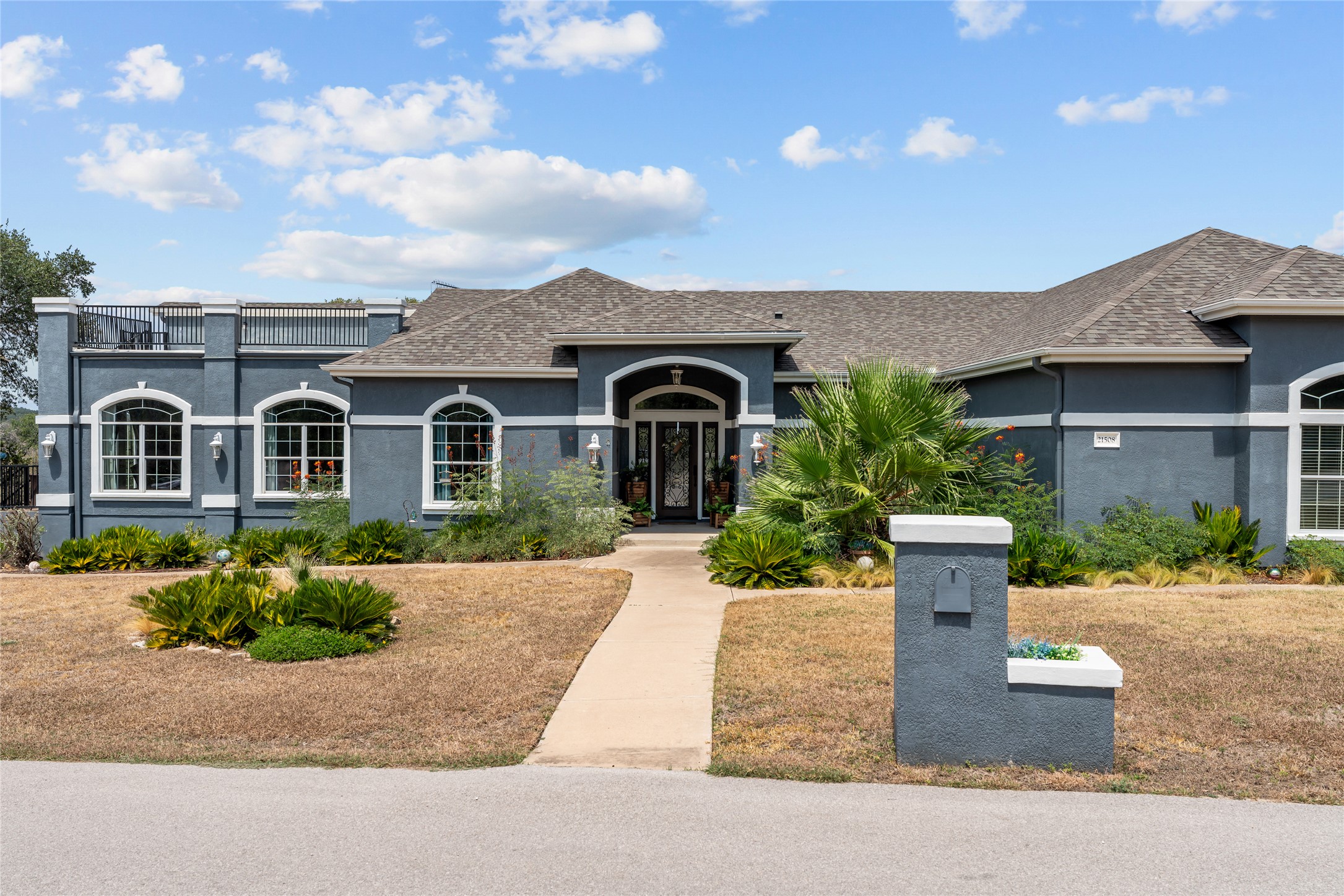 21508 Lake Park Dr — photo
