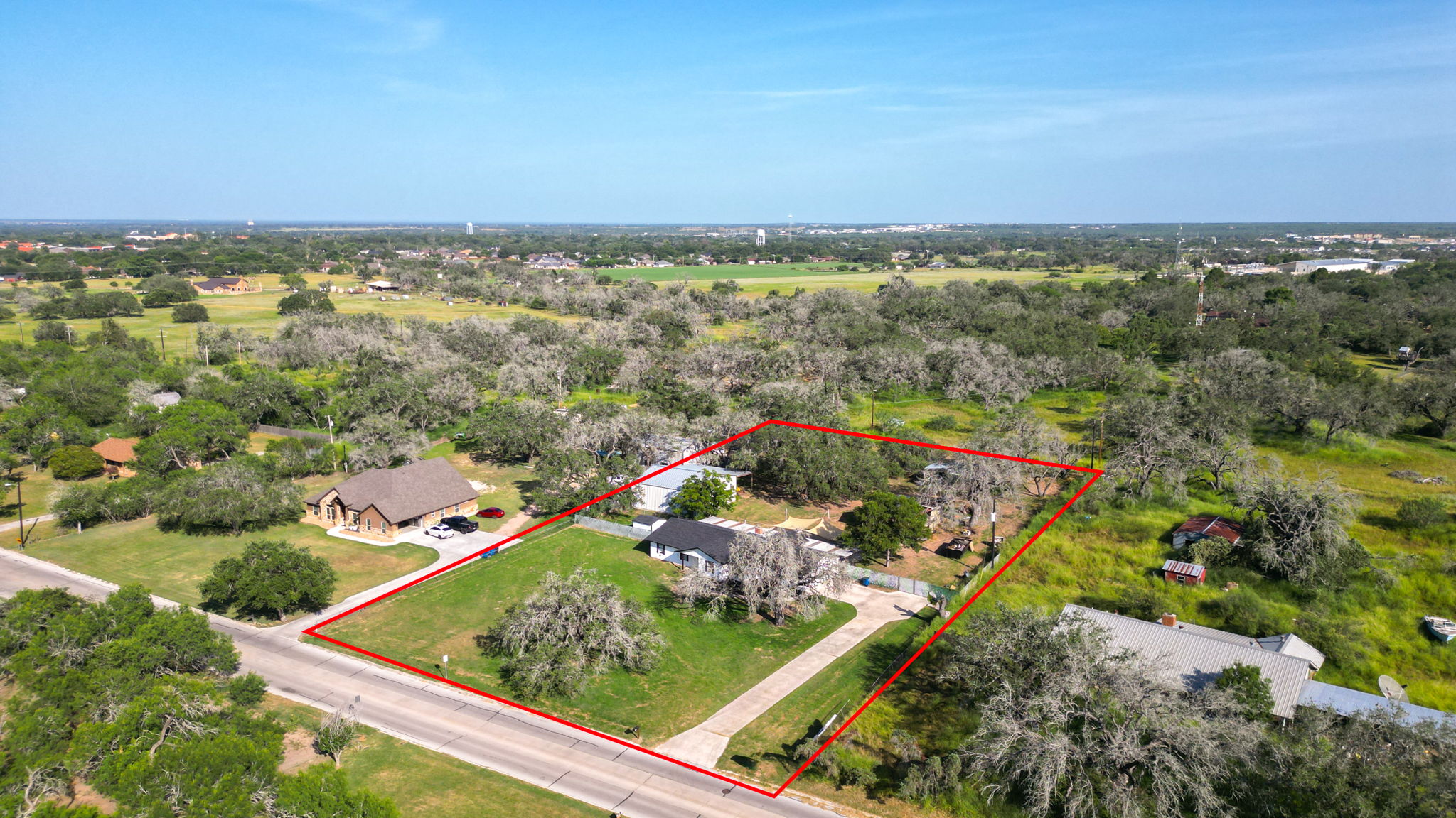 81 Pulliam Drive, Pleasanton, TX 78064 — photo 2