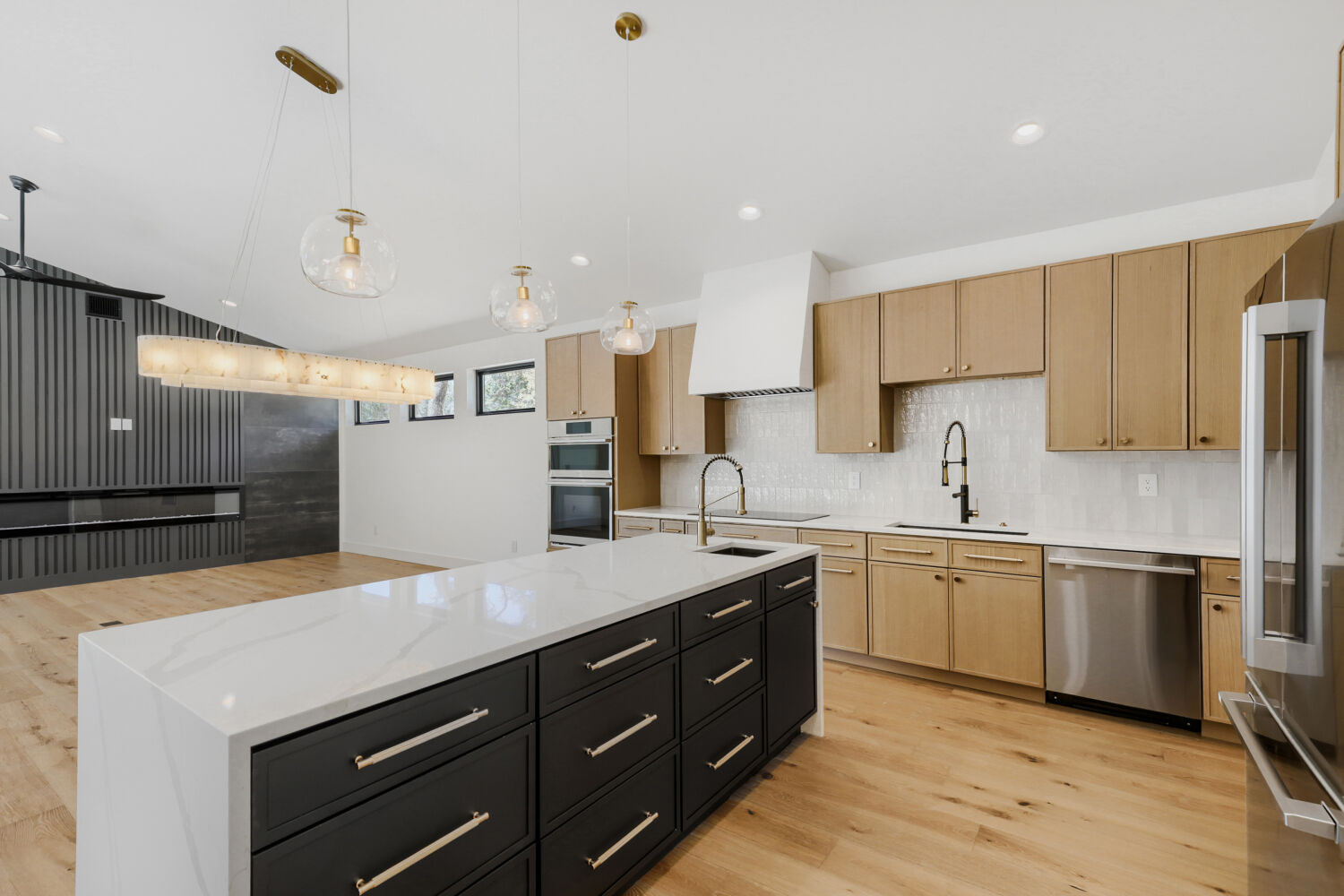 504 District Ln — photo