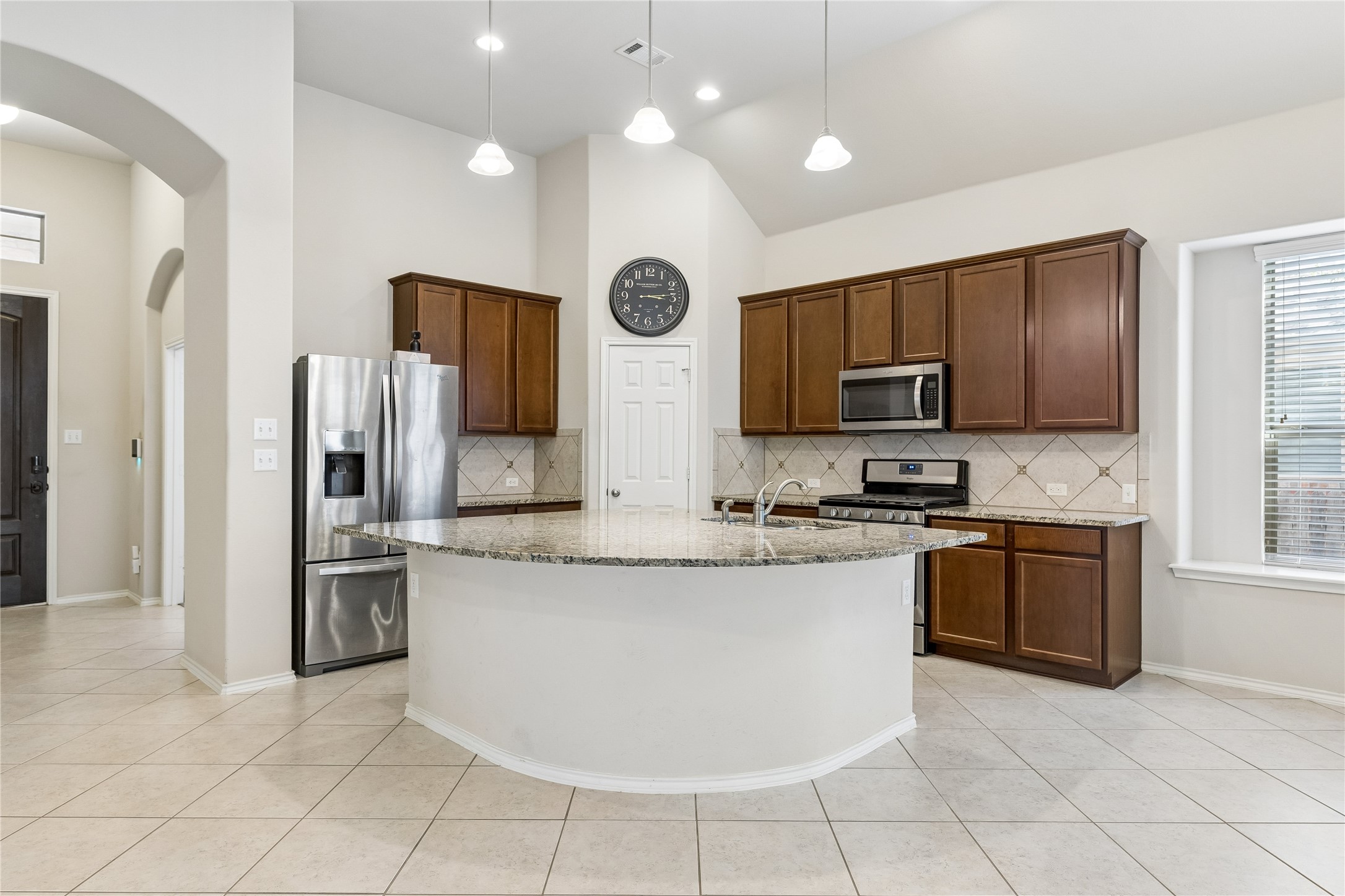 505 Cerezo Dr — photo