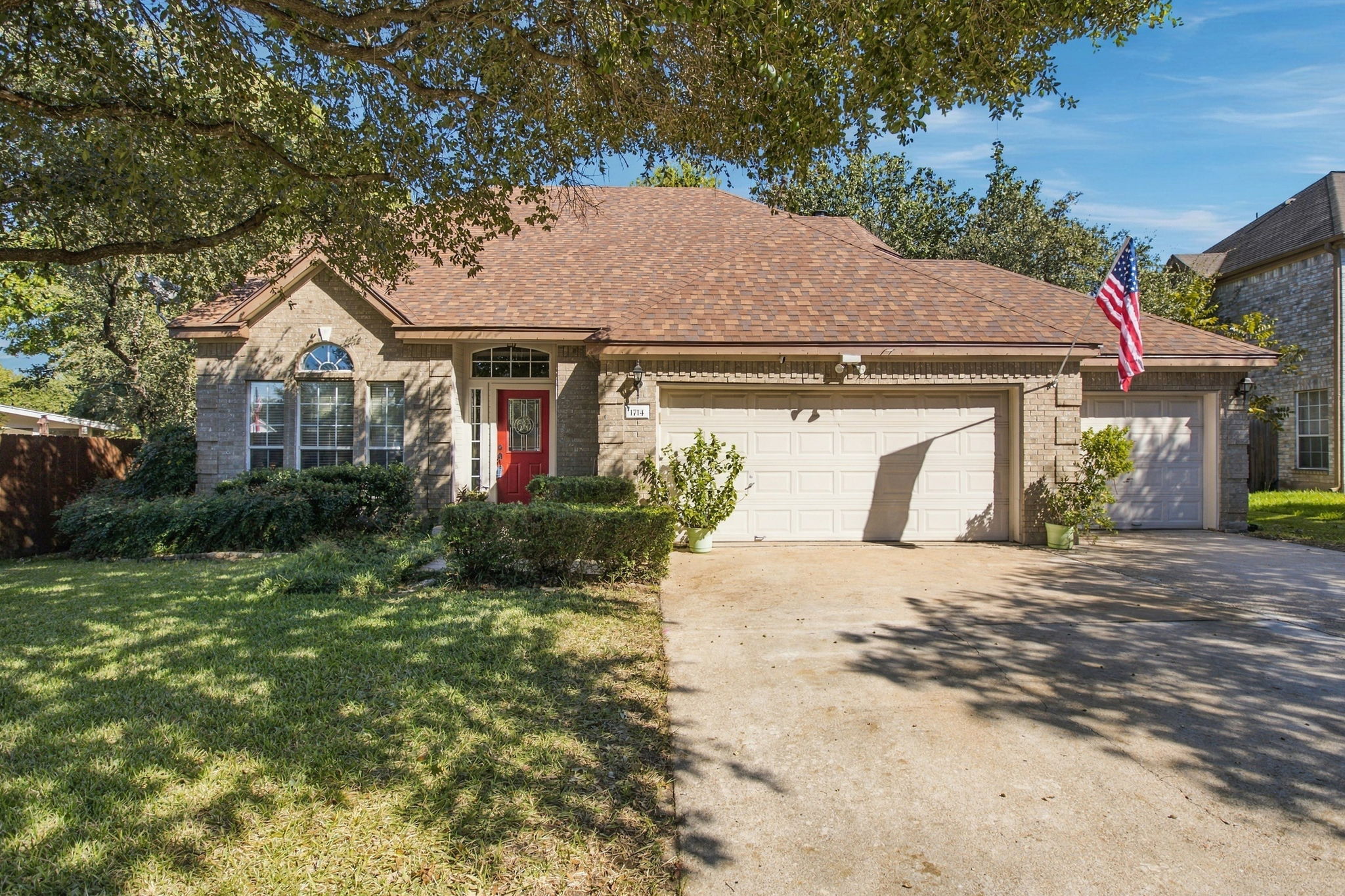 1714 Sequoia Dr — photo