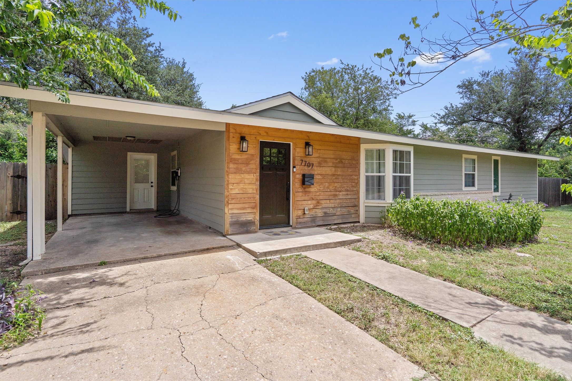 7707 Robalo Road, Austin, TX 78757