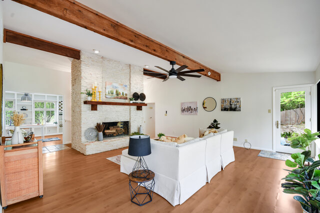 6304 Whitemarsh Valley Walk — photo