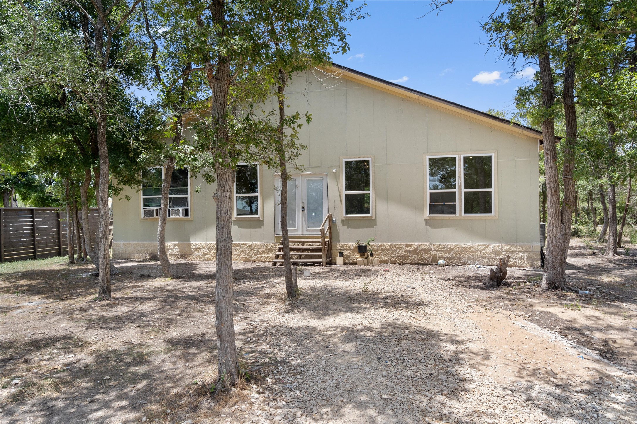 134 Plumeria Dr — photo