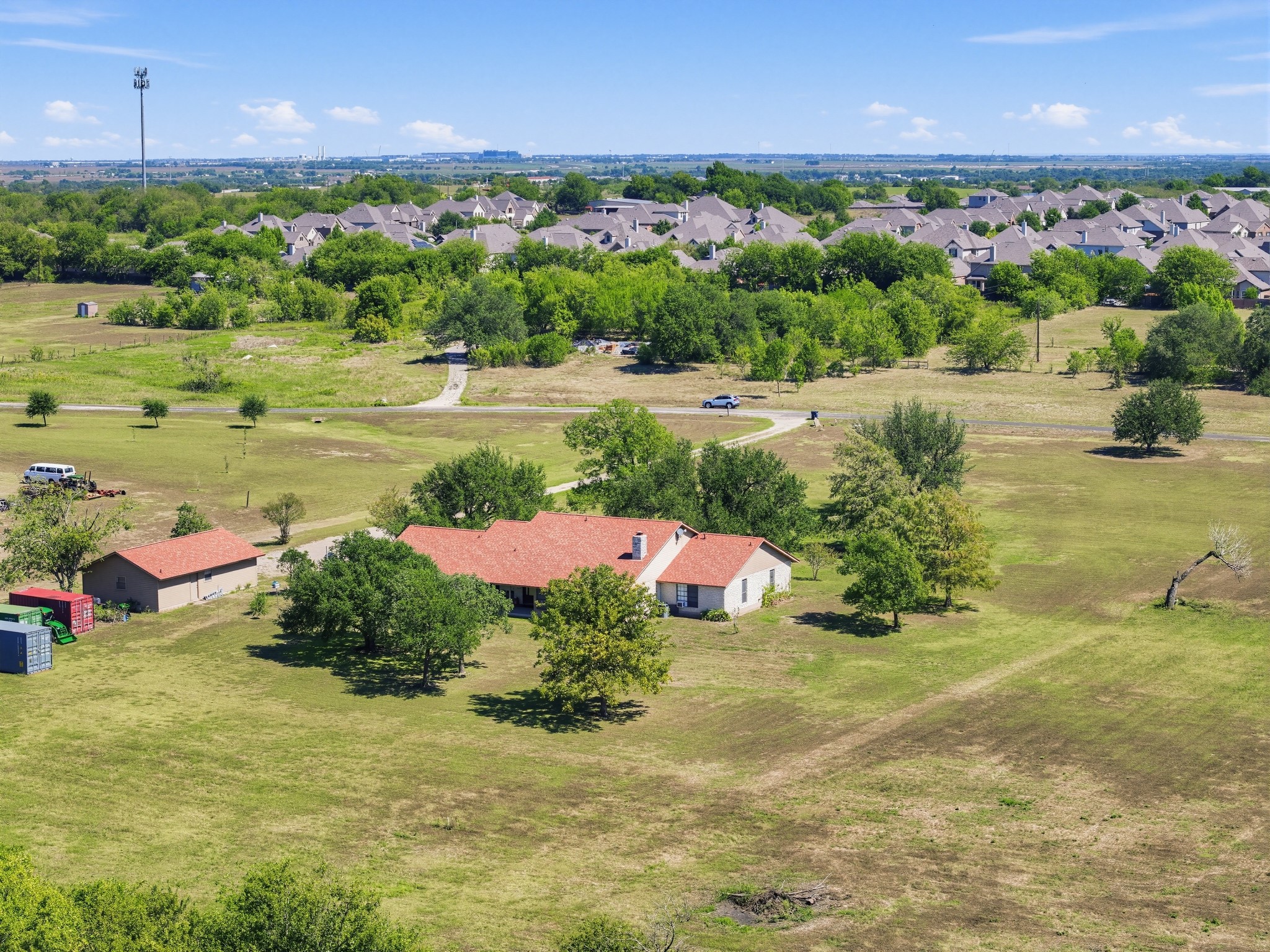 Home in Hutto, TX 78634 — photo 3