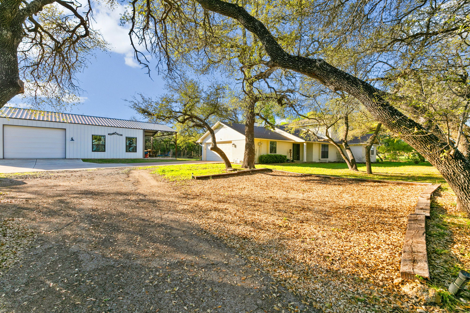 8292 Hartrick Bluff Rd — photo