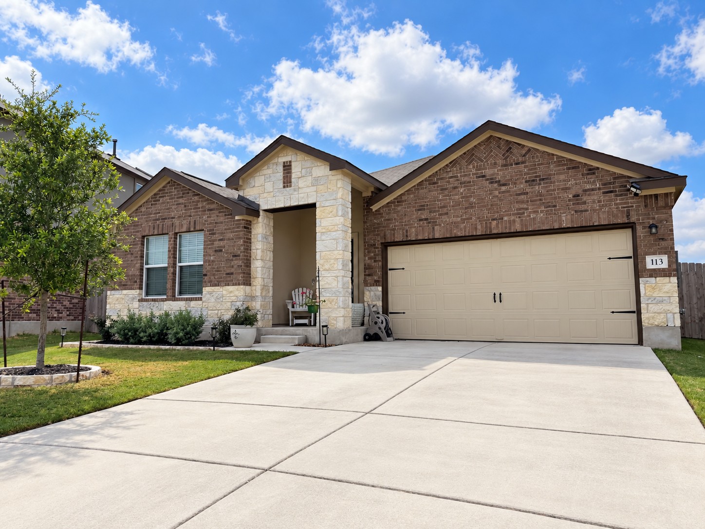 113 Sunrise Oak CV — photo