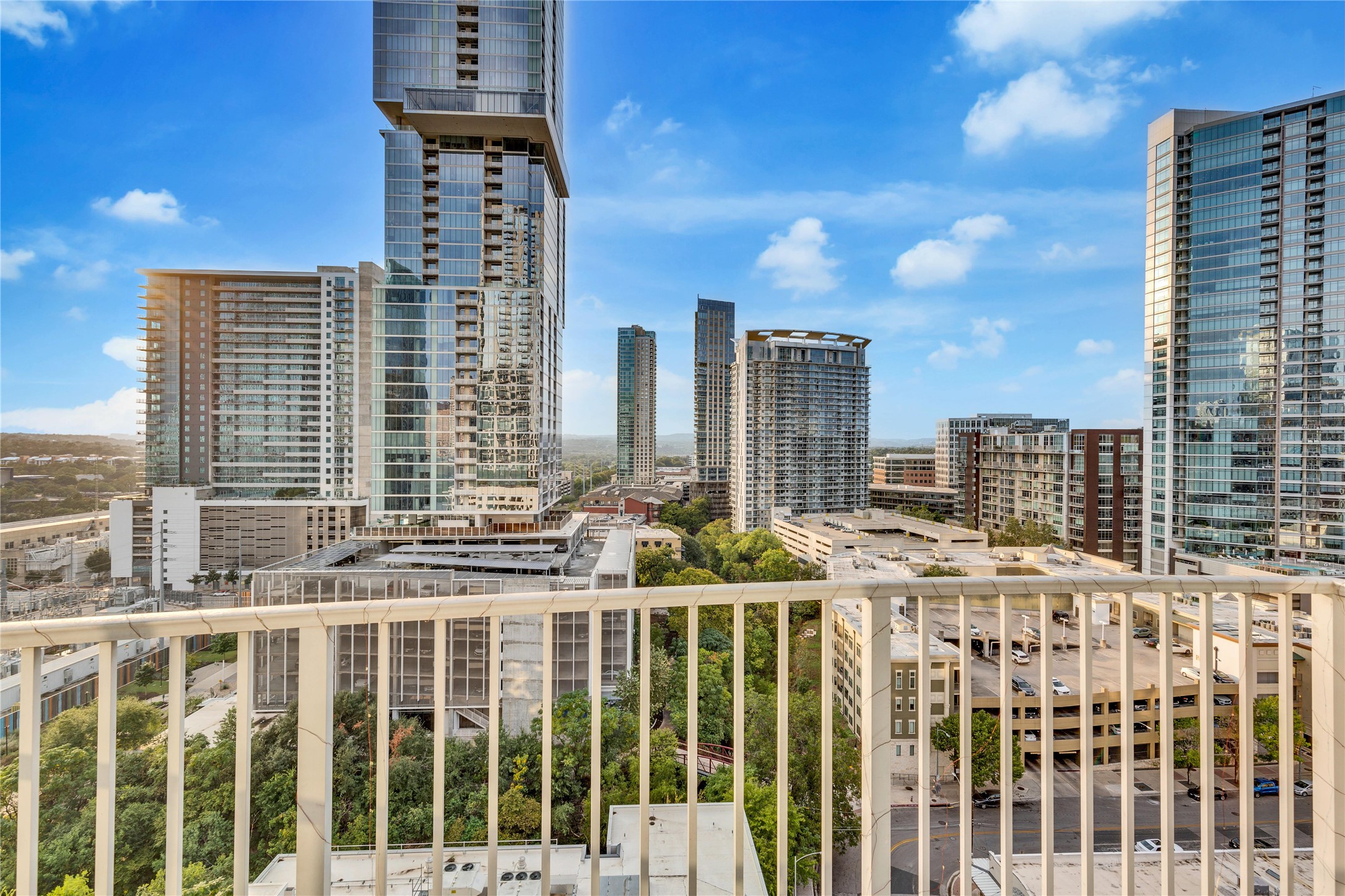 360 Nueces St 1416 — photo