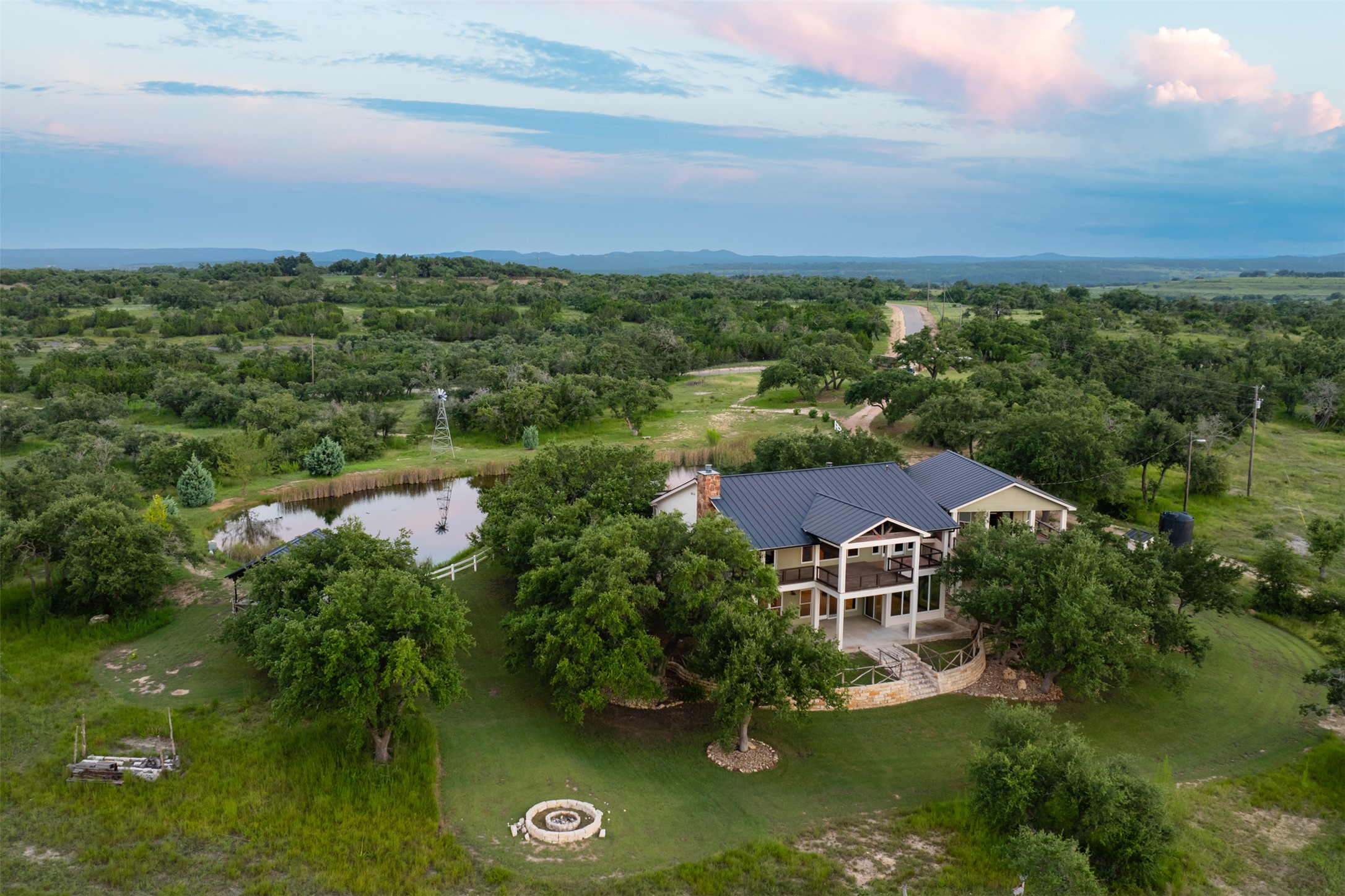 3149 Byrd Ranch Road, Johnson City TX 78636 — photo 3