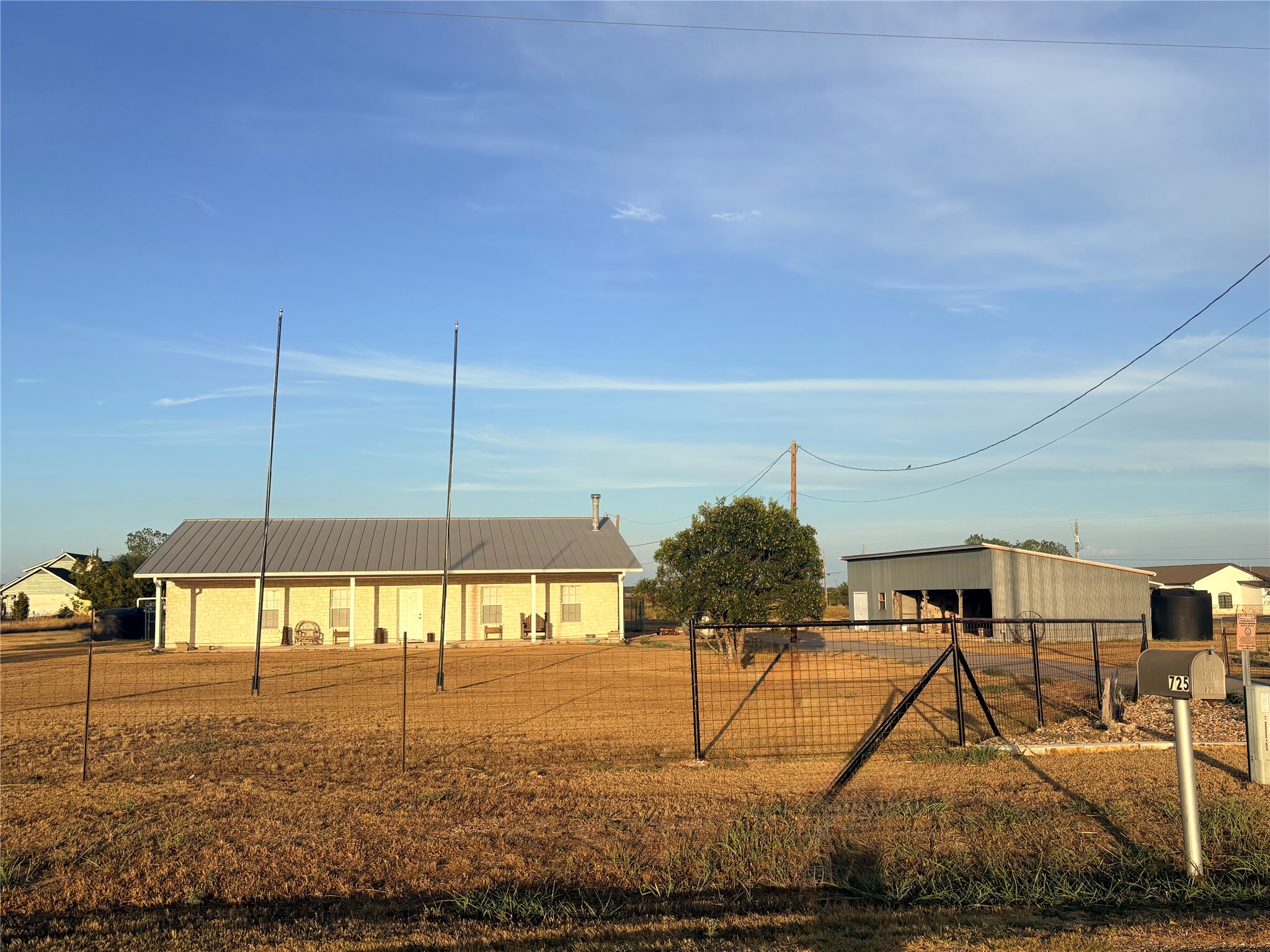 725 County Road 124 — photo