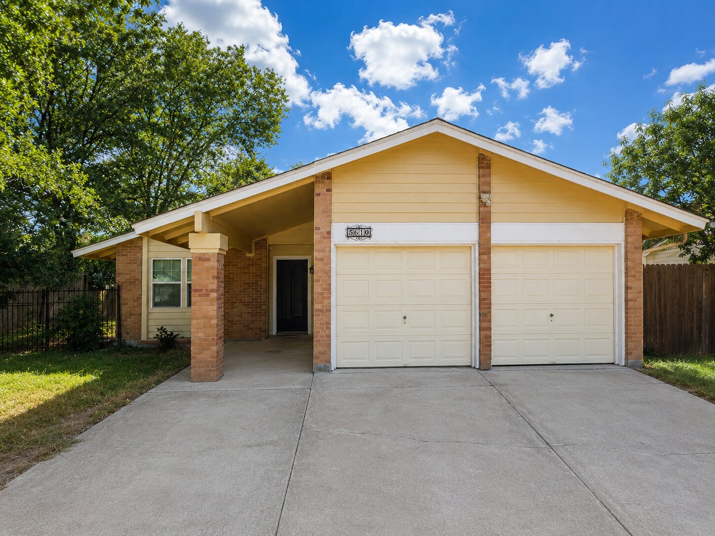 5610 Tallow Tree Dr — photo