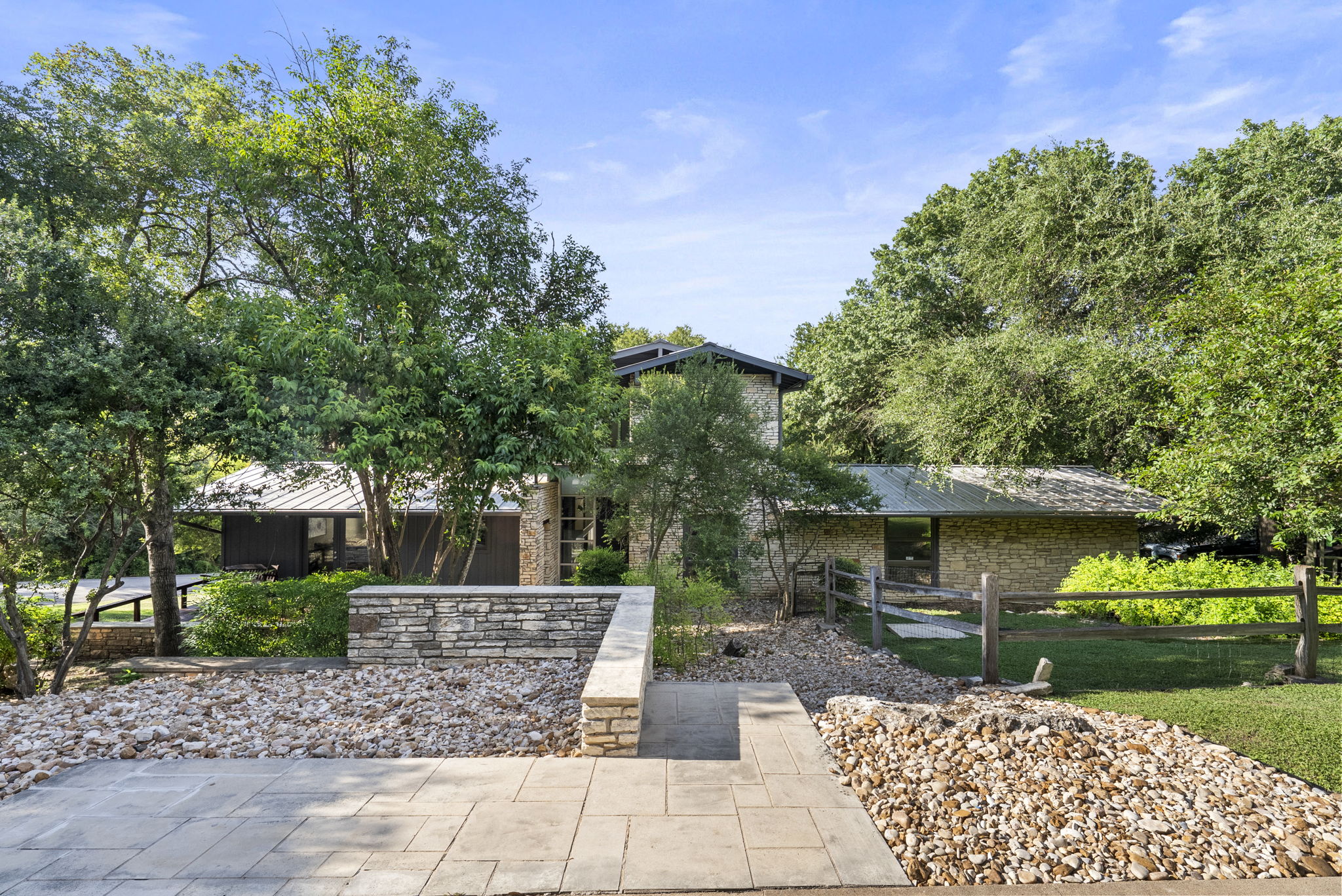 601 Westwood Ter — photo