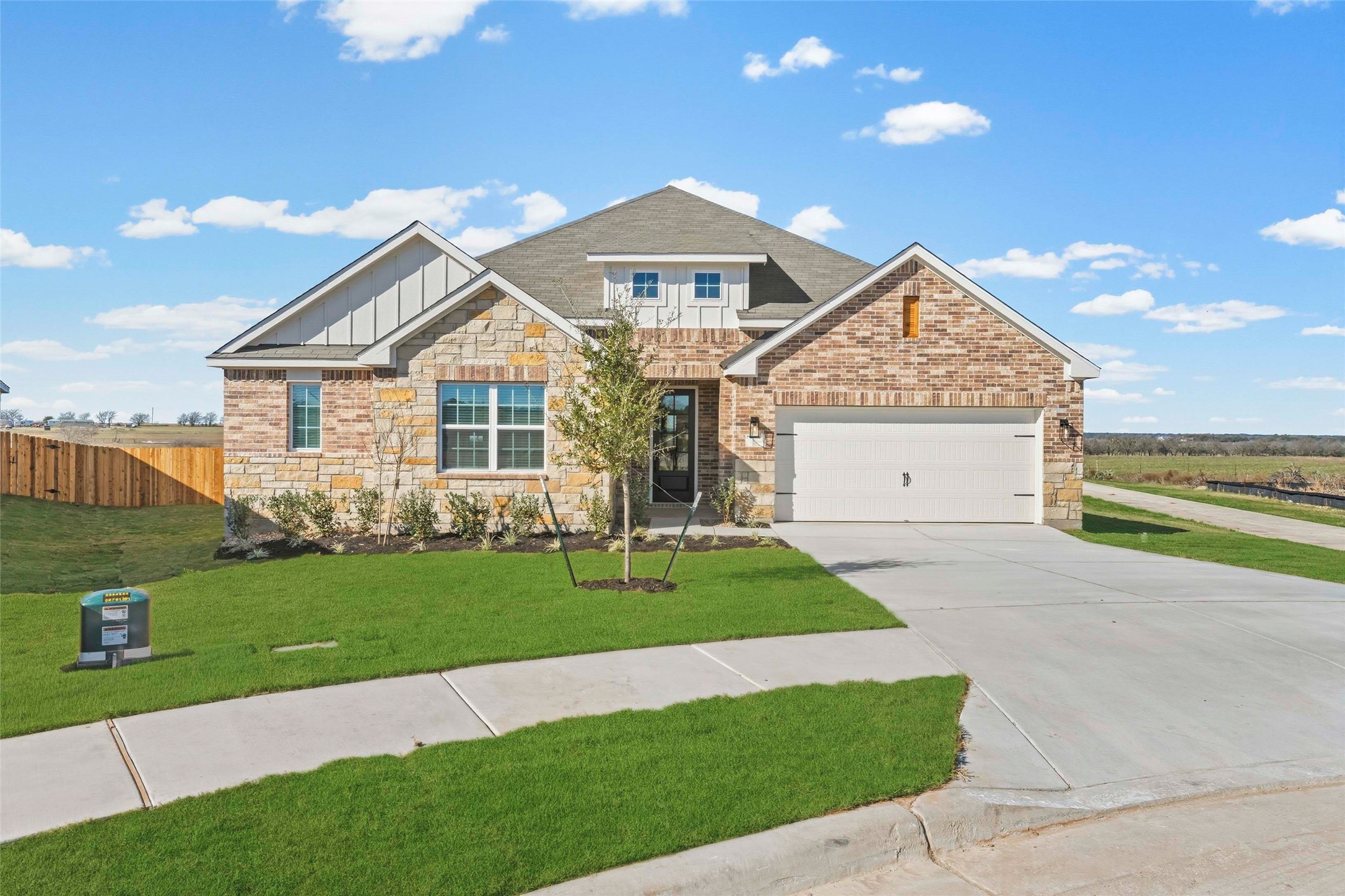 521 W Luna Blue Ln — photo