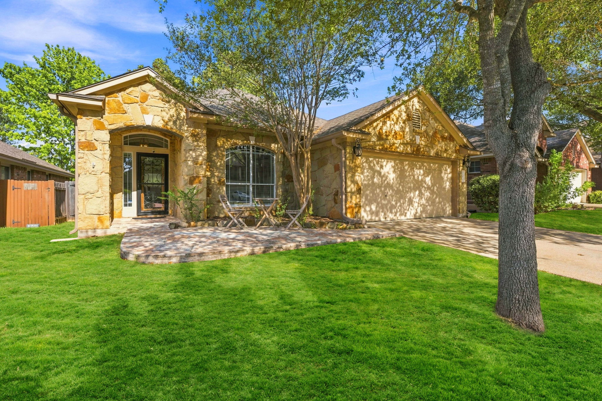 10416 Big Thicket Dr — photo