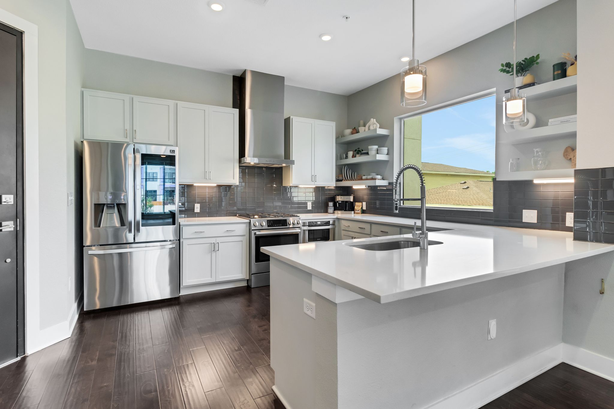 4325 Jackson Ave Unit 2204 — photo