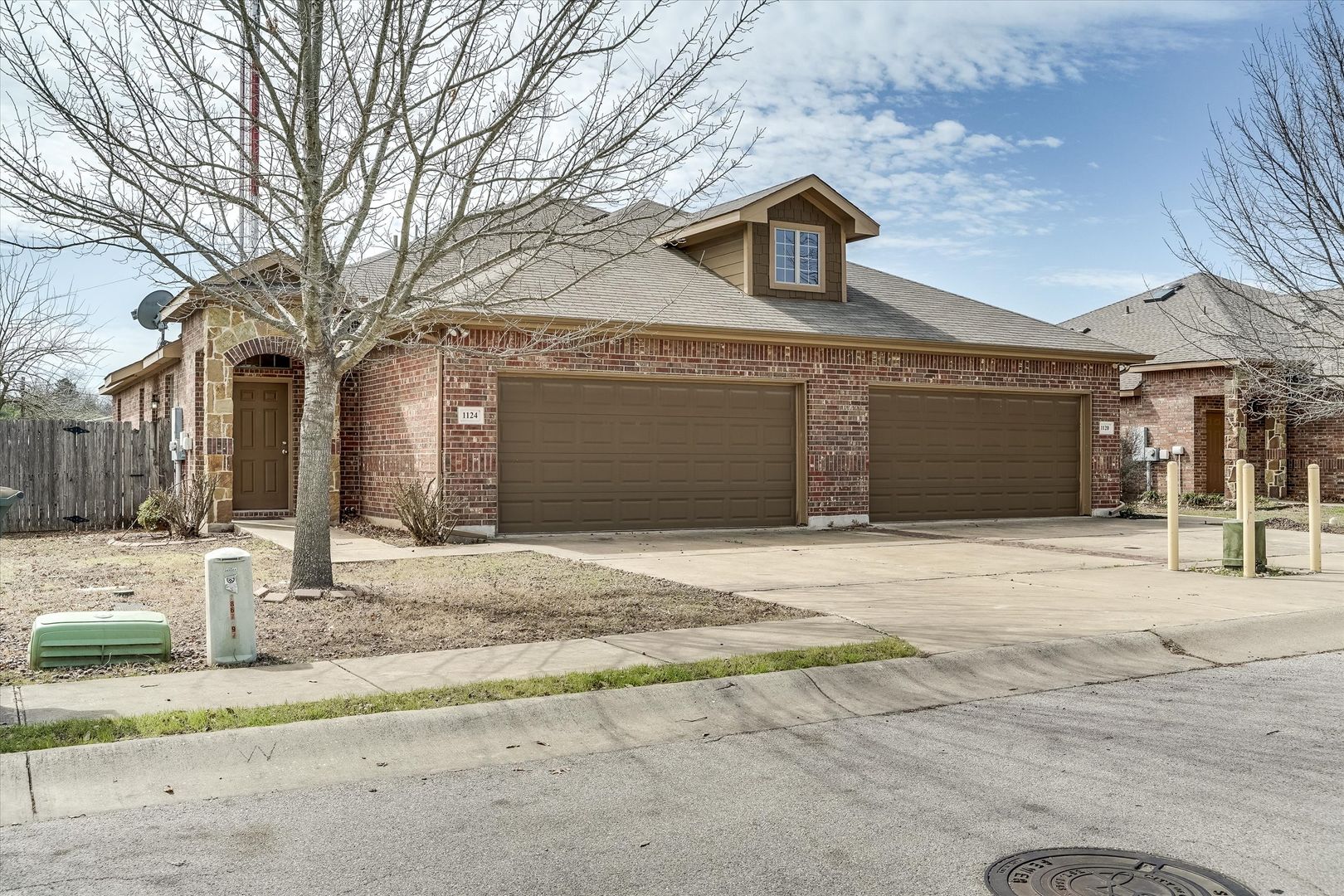 1120 Brendon Lee Ln 1120 — photo