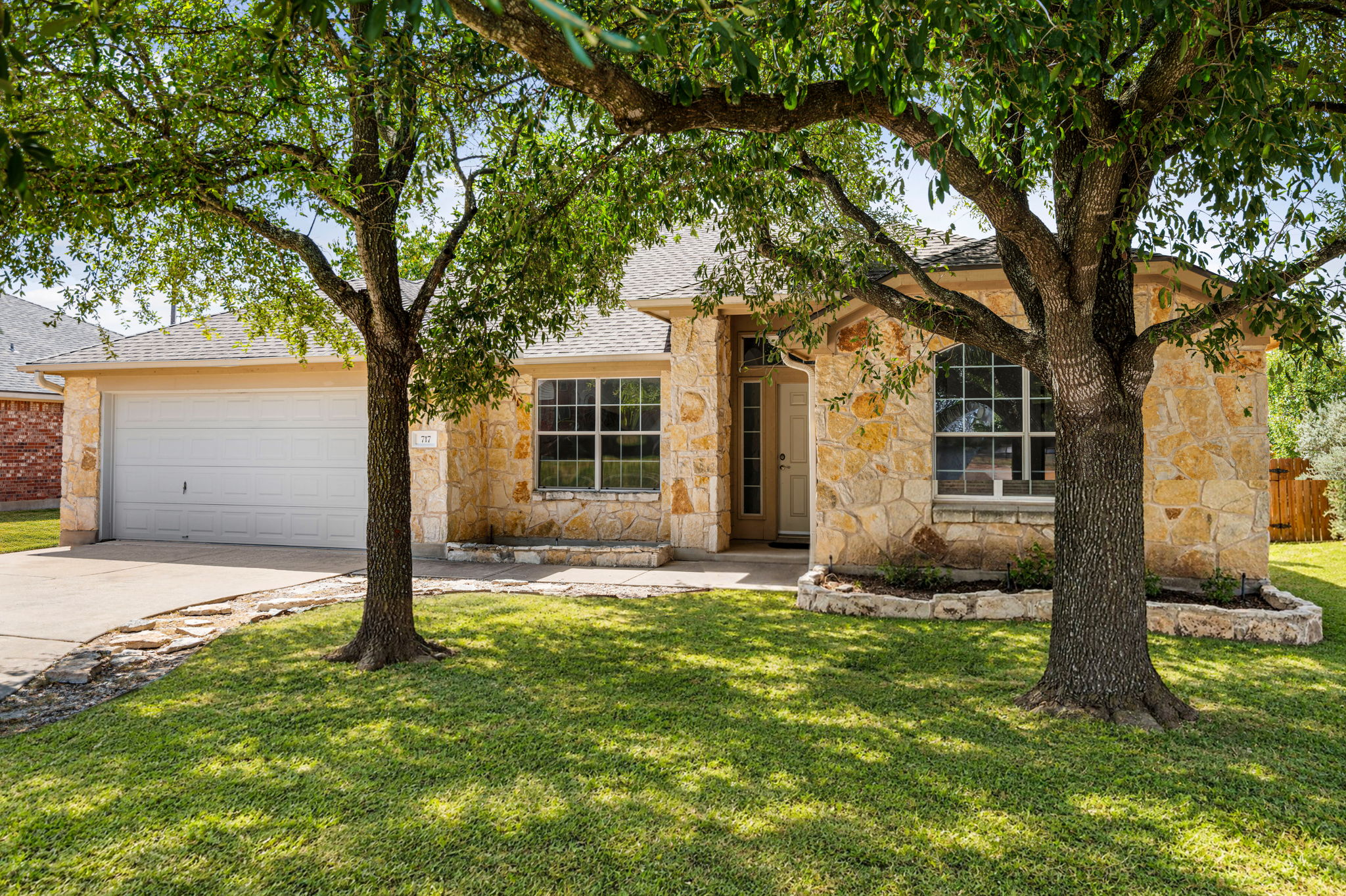 717 Windsor Castle Dr — photo