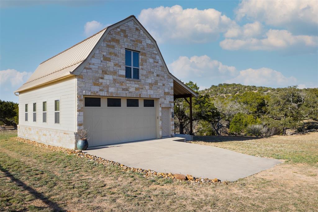 5135 Lookout Ridge Dr — photo