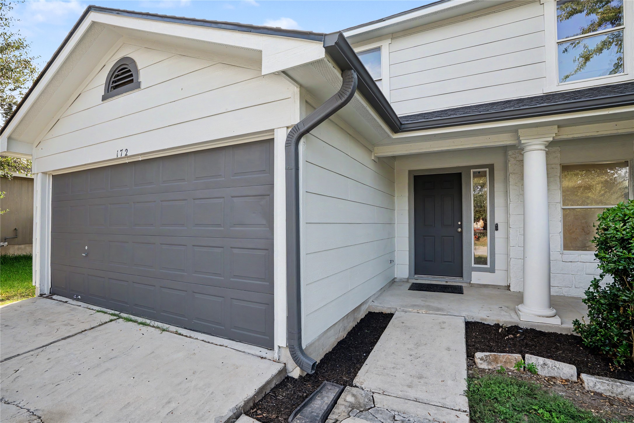 172 Discovery — photo