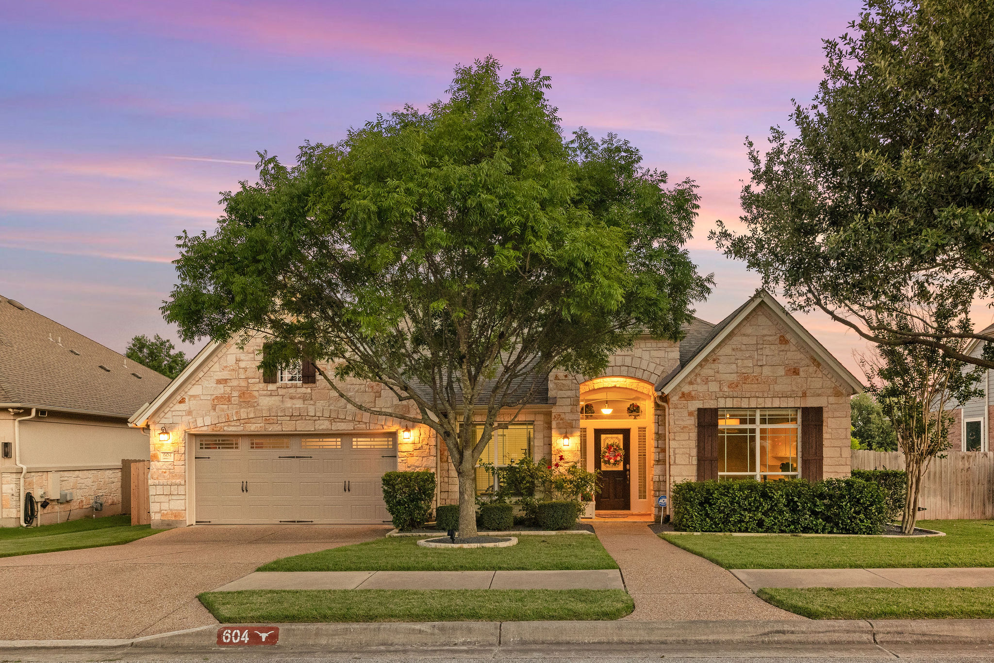 604 Navigator Dr — photo