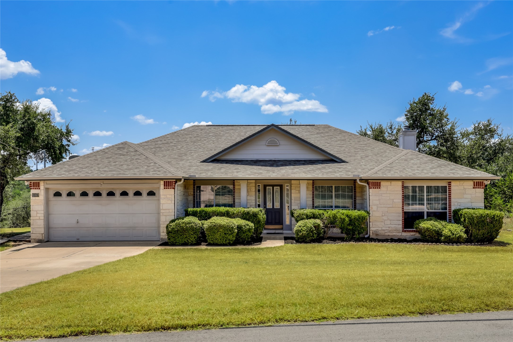 7312 White Oak Dr — photo