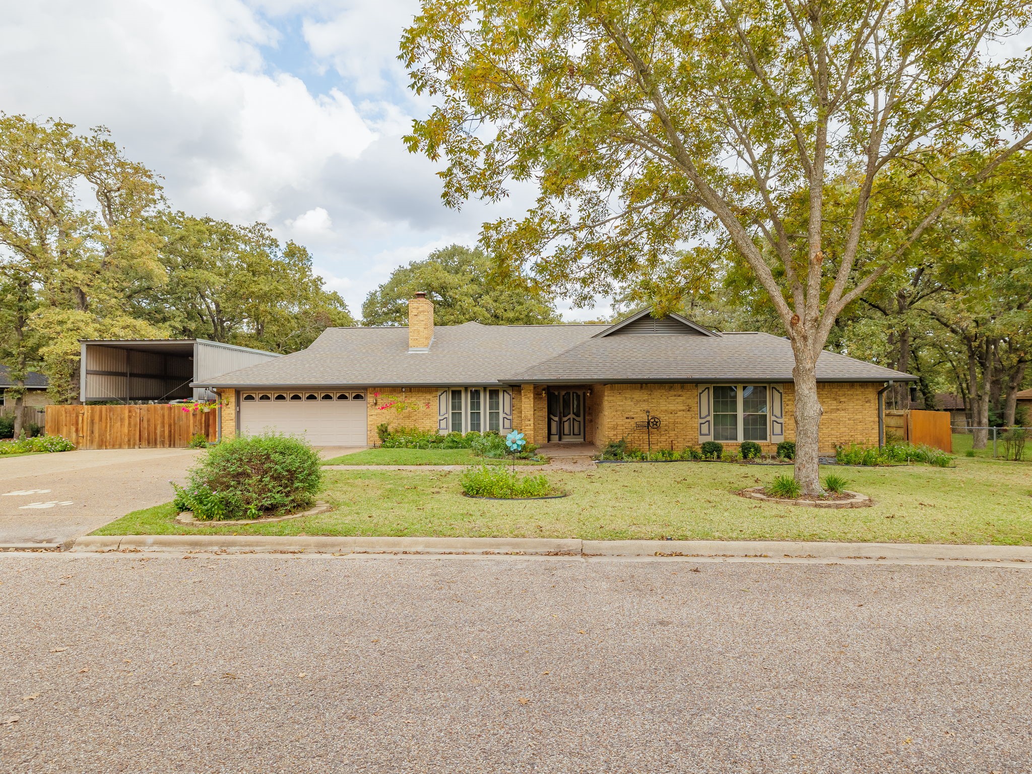 704 Enfield Rd — photo
