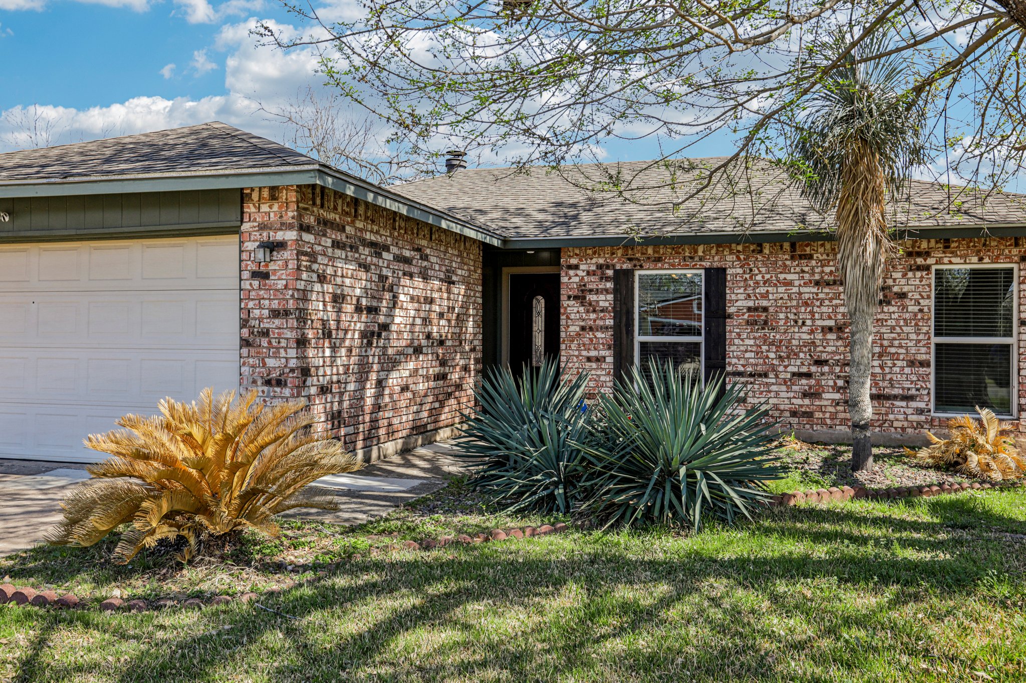1107 Long Meadow Dr — photo