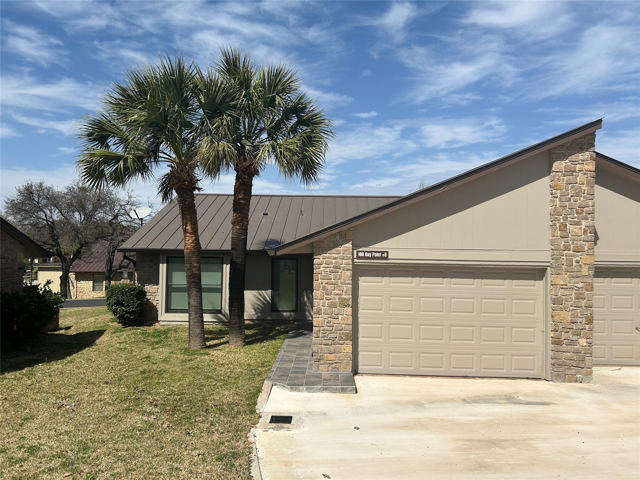 100 Bay Point Dr 8 — photo