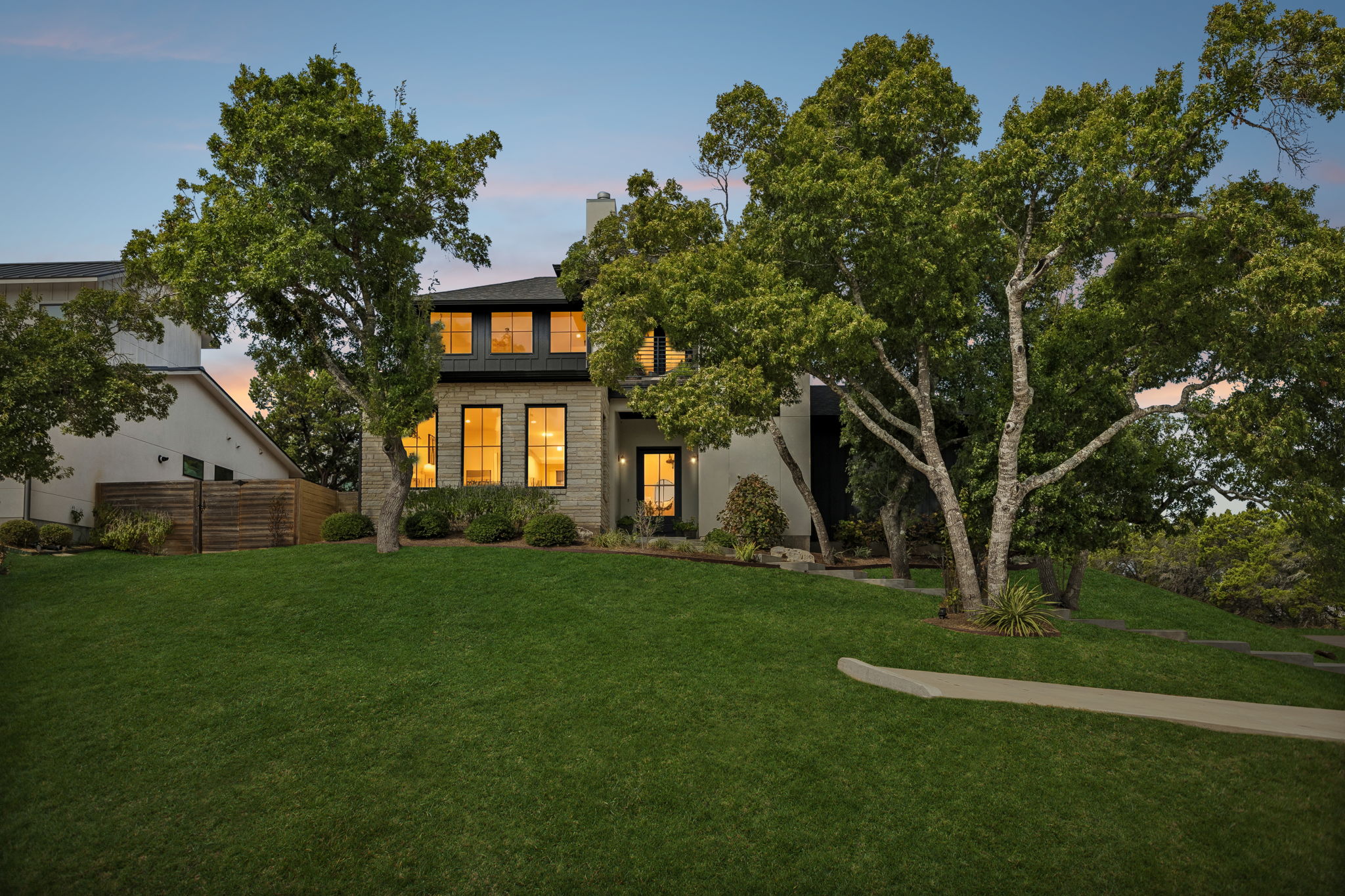 18511 Hobby Ln — photo
