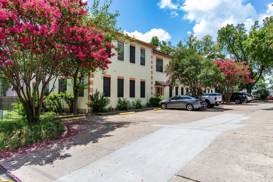 1823 Fortview Road, Austin, TX 78704