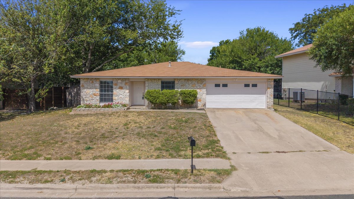 8200 Furness Dr — photo