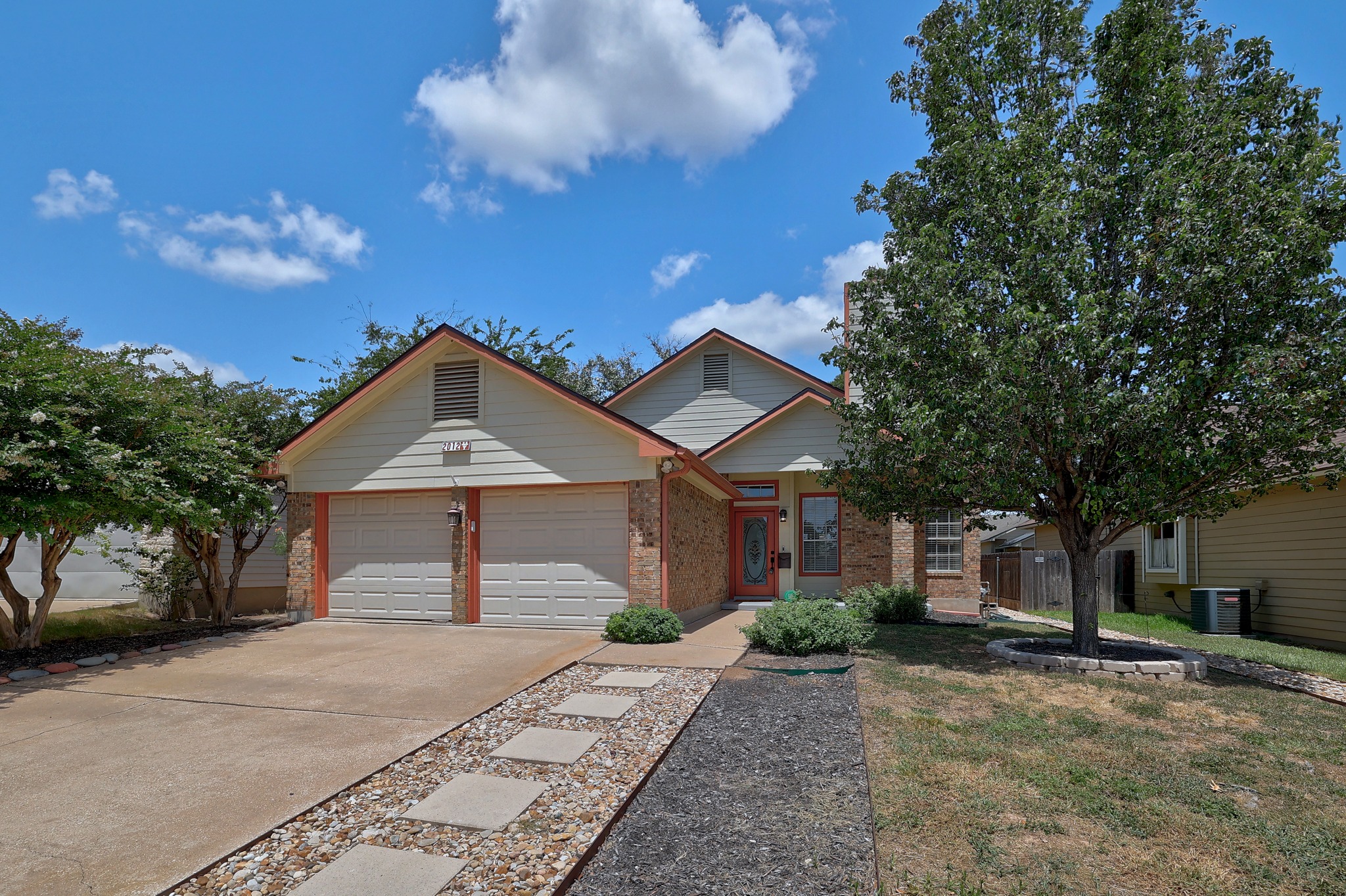 2012 Castle View Dr — photo