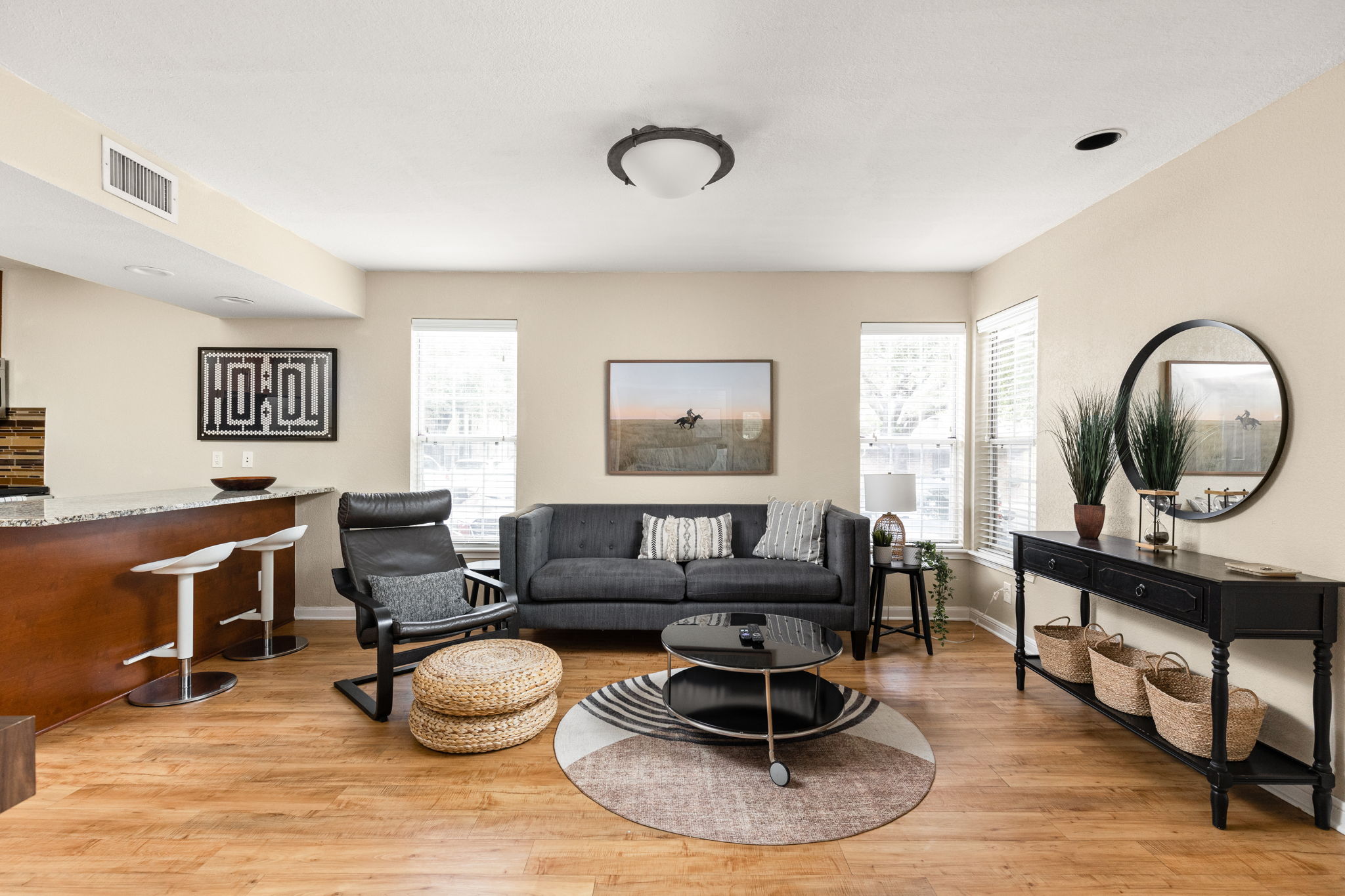 7685 Northcross Dr 1006 — photo