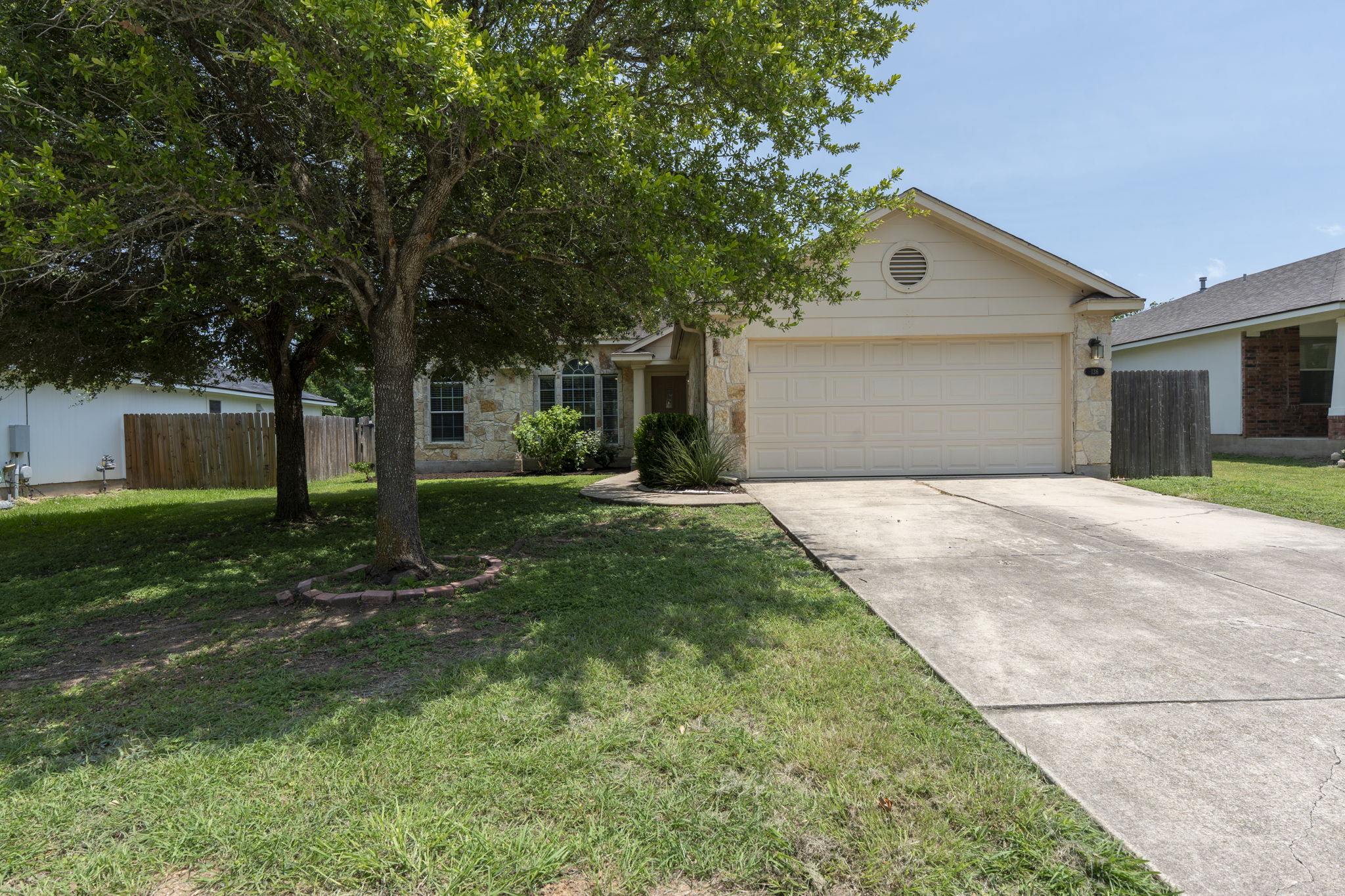 136 Atlantis — photo