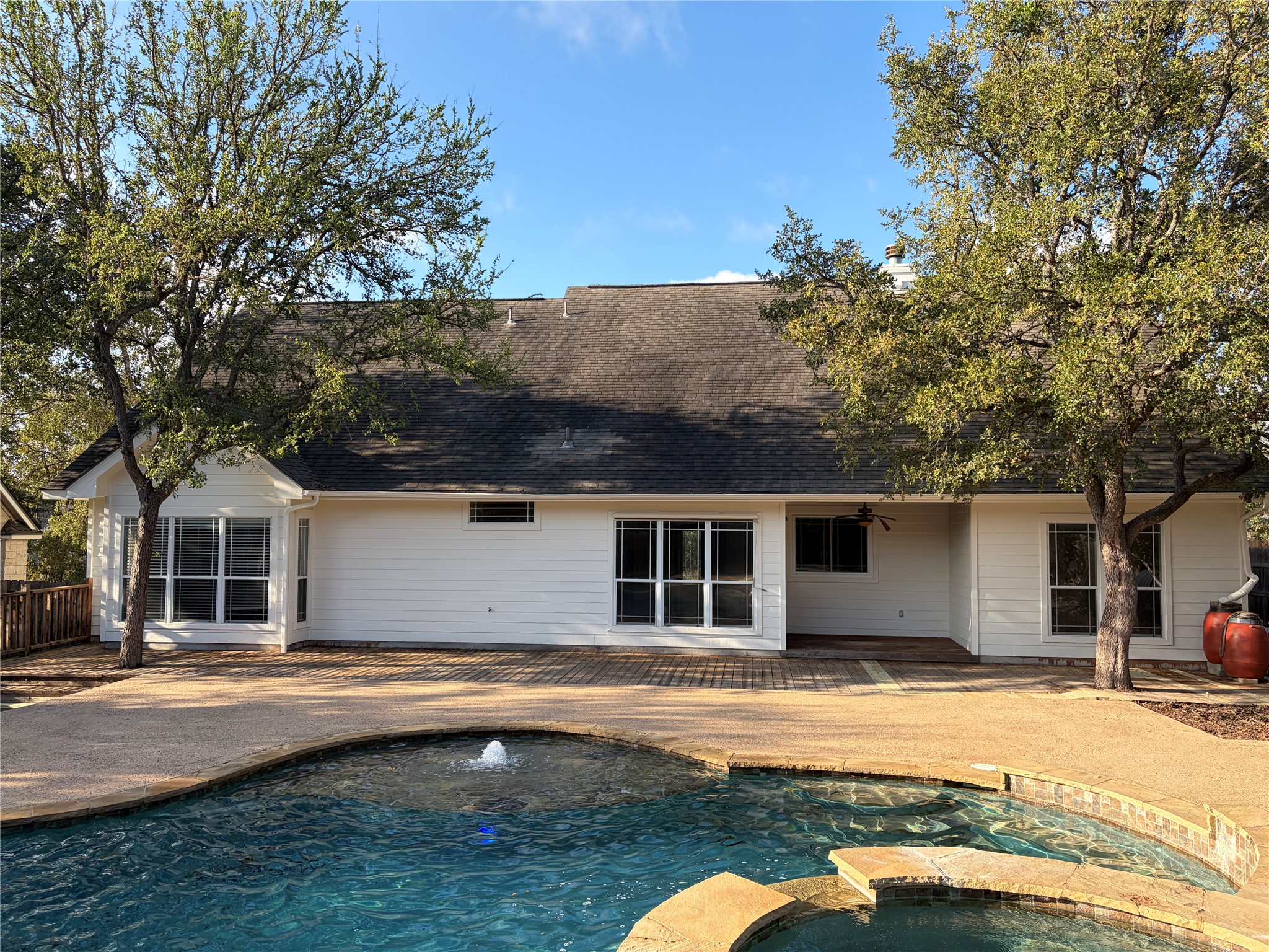 48 Whistling Wind Ln — photo
