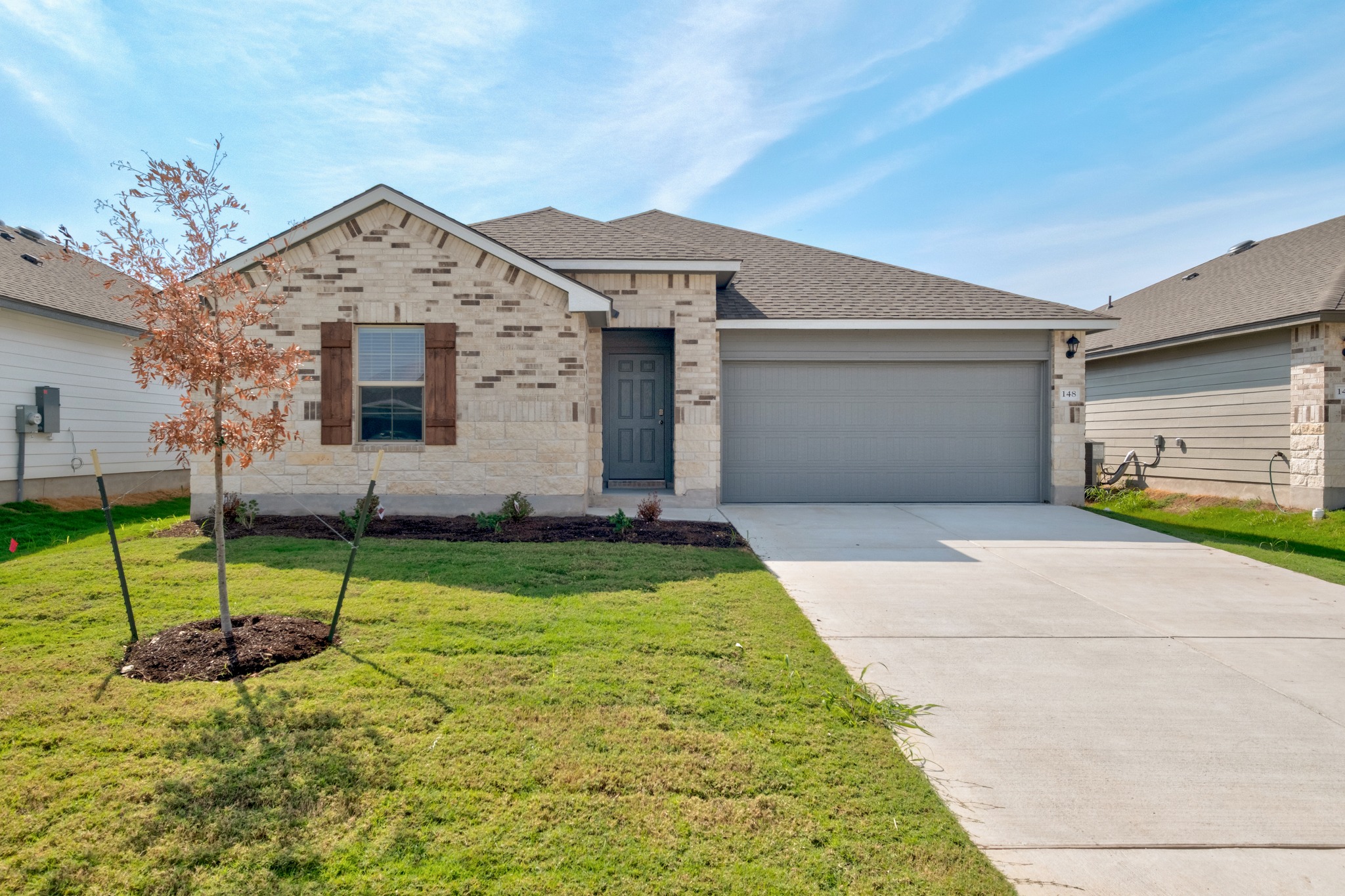 148 McNamara Ct — photo