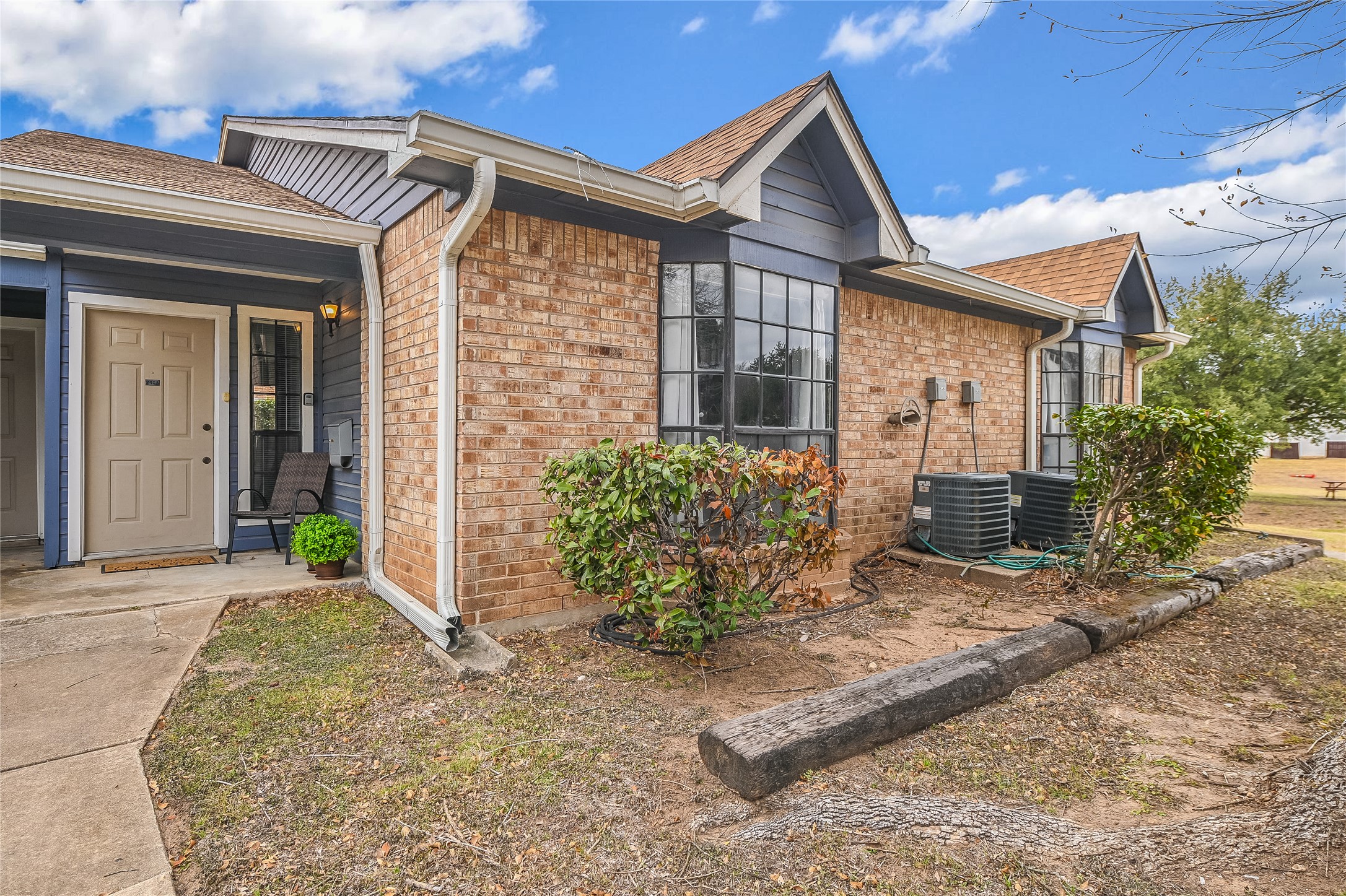 1601 Faro Dr 2403 — photo