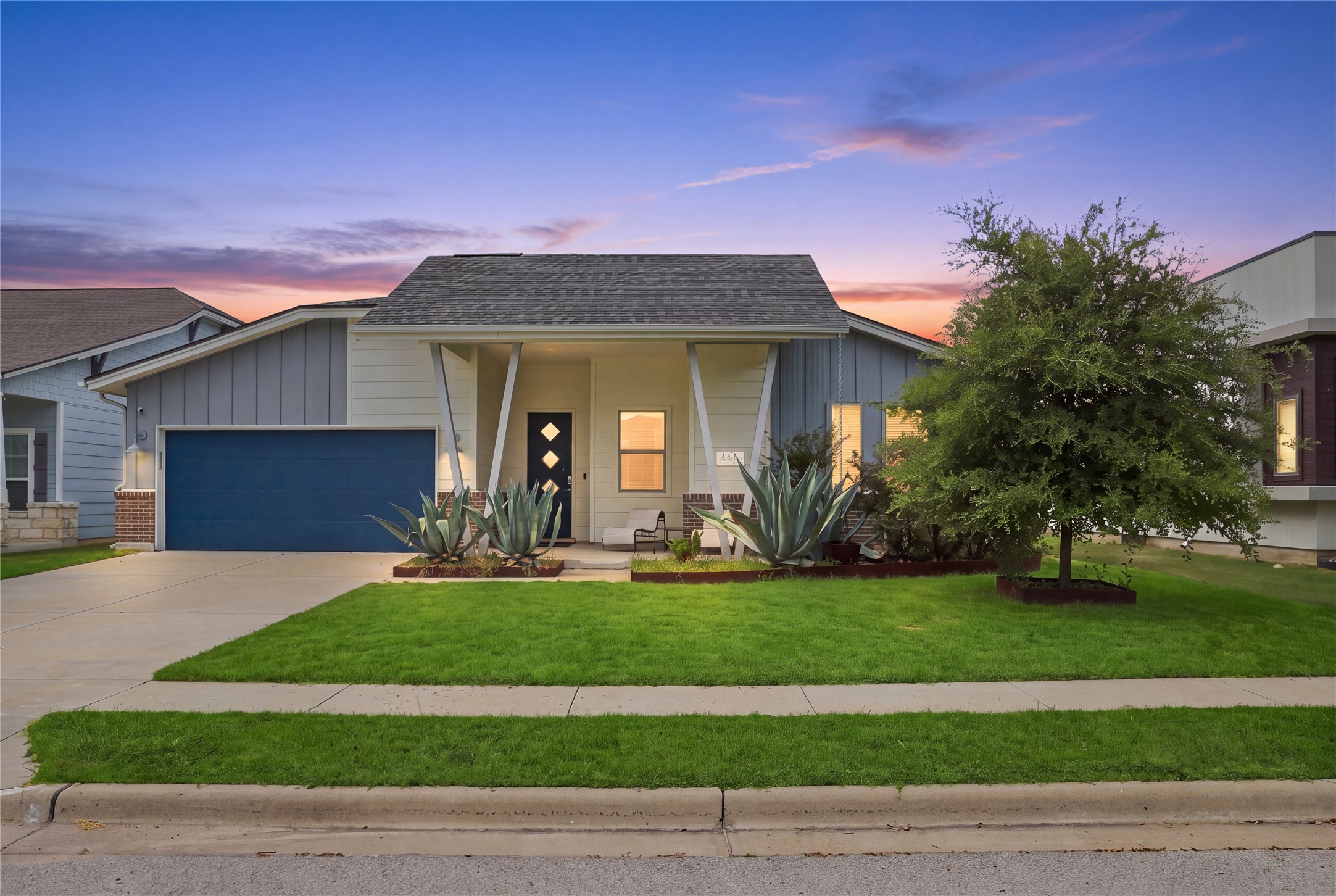 112 Dax Dr — photo